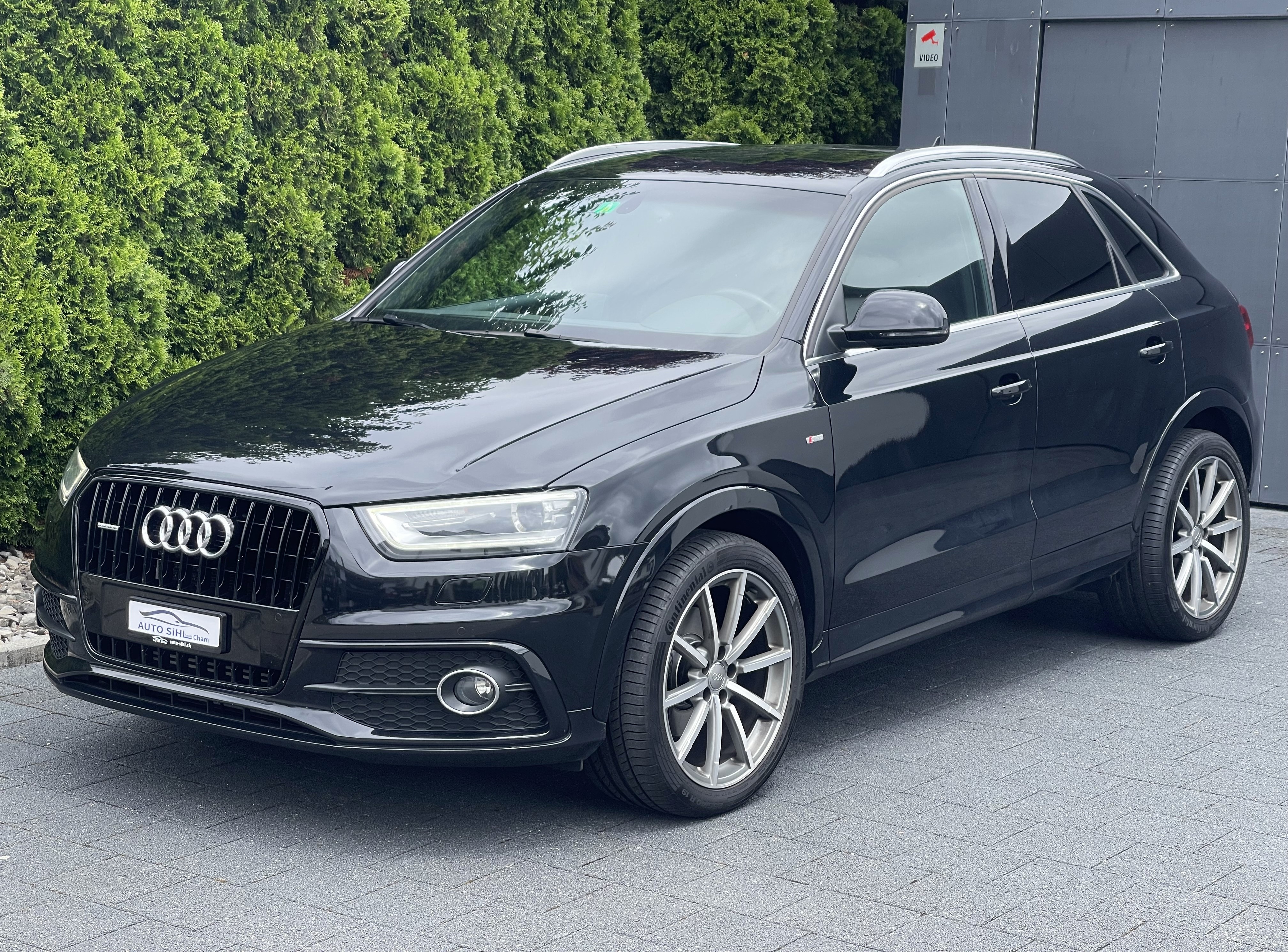 AUDI Q3 2.0 TFSI quattro S-tronic