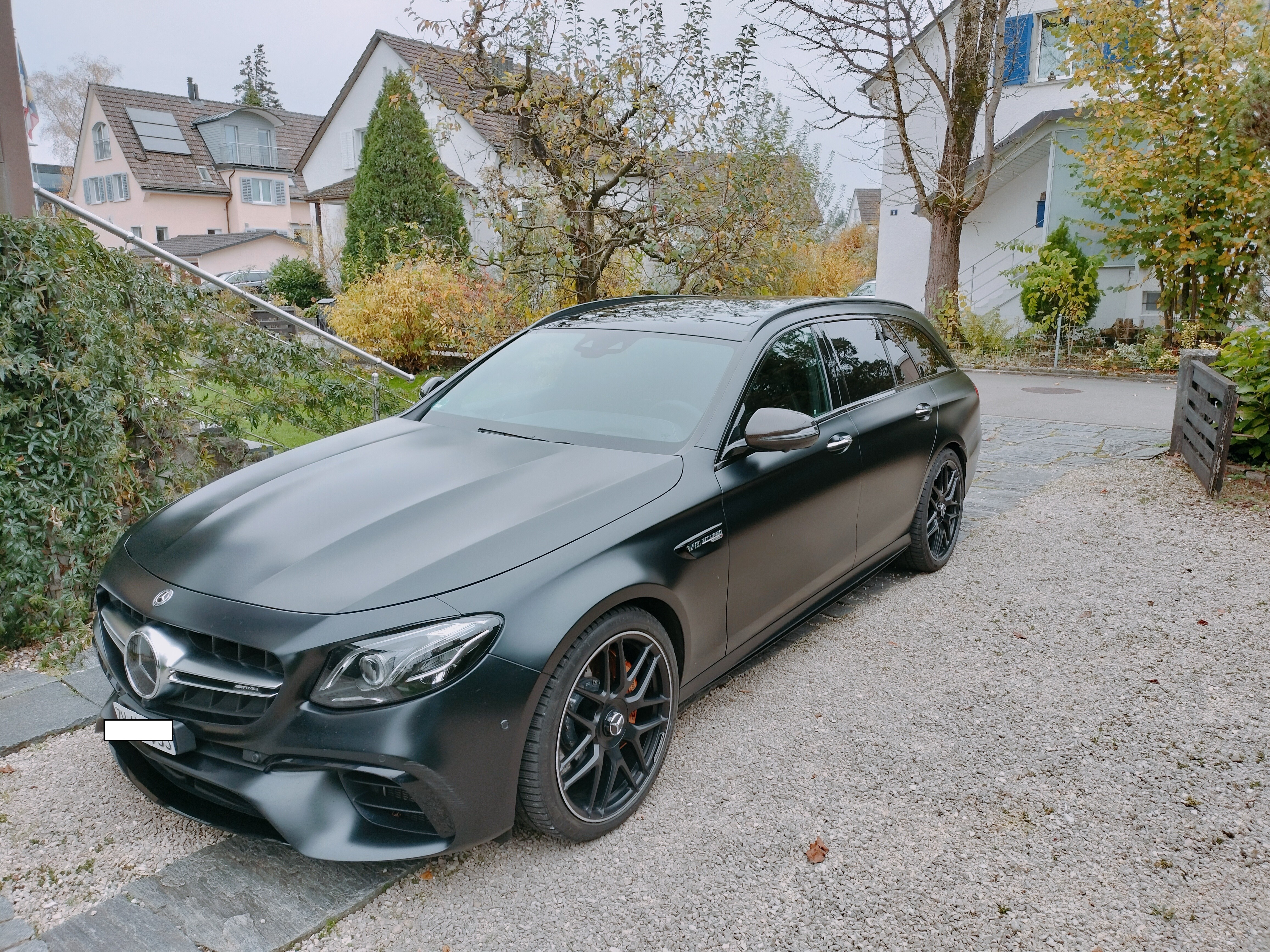 MERCEDES-BENZ FIRST EDITION E 63 AMG S 4 Matic 9G-Tronic