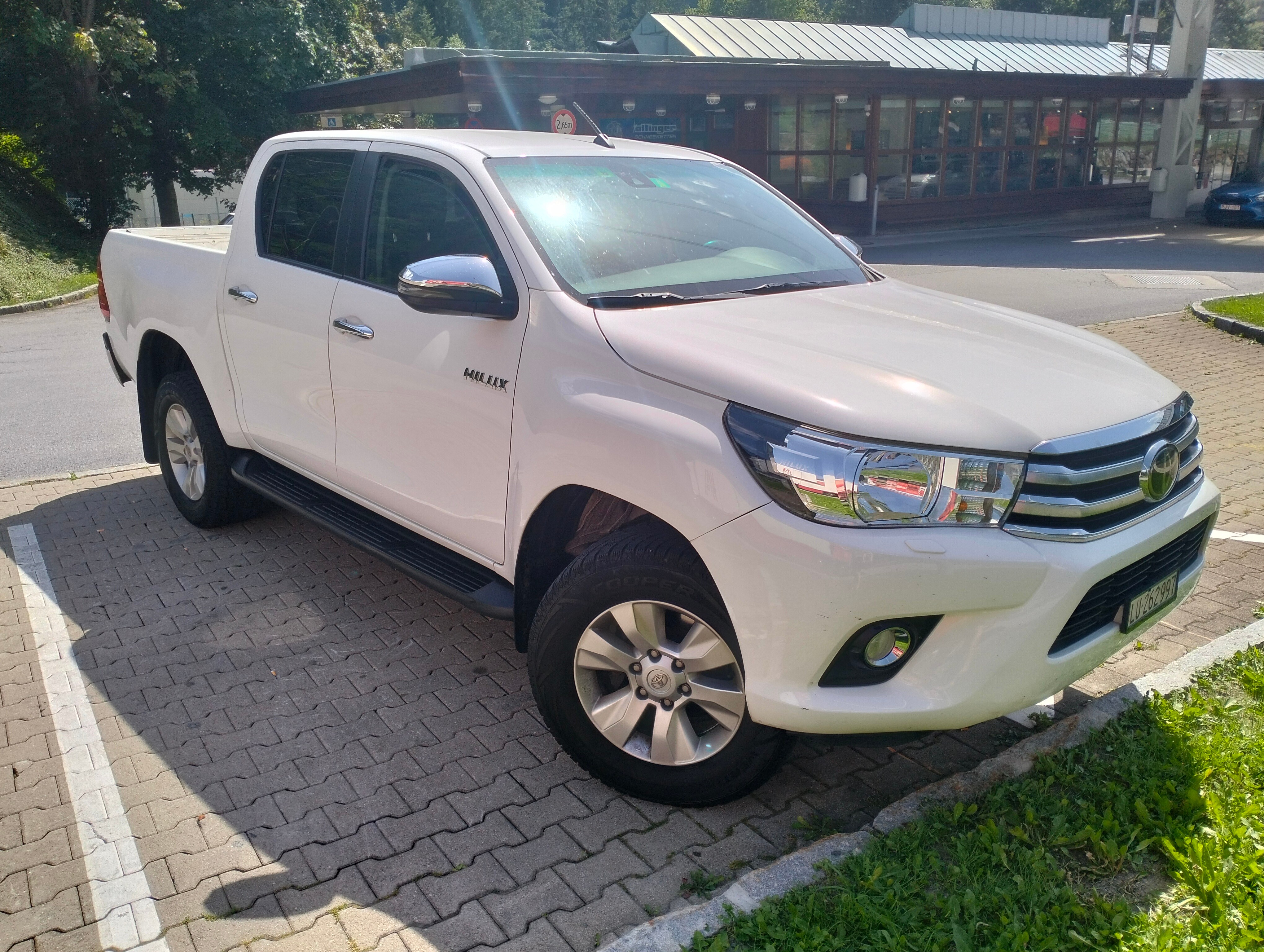 TOYOTA Hilux 2.4D-4D Sol Premium Double Cab 4x4