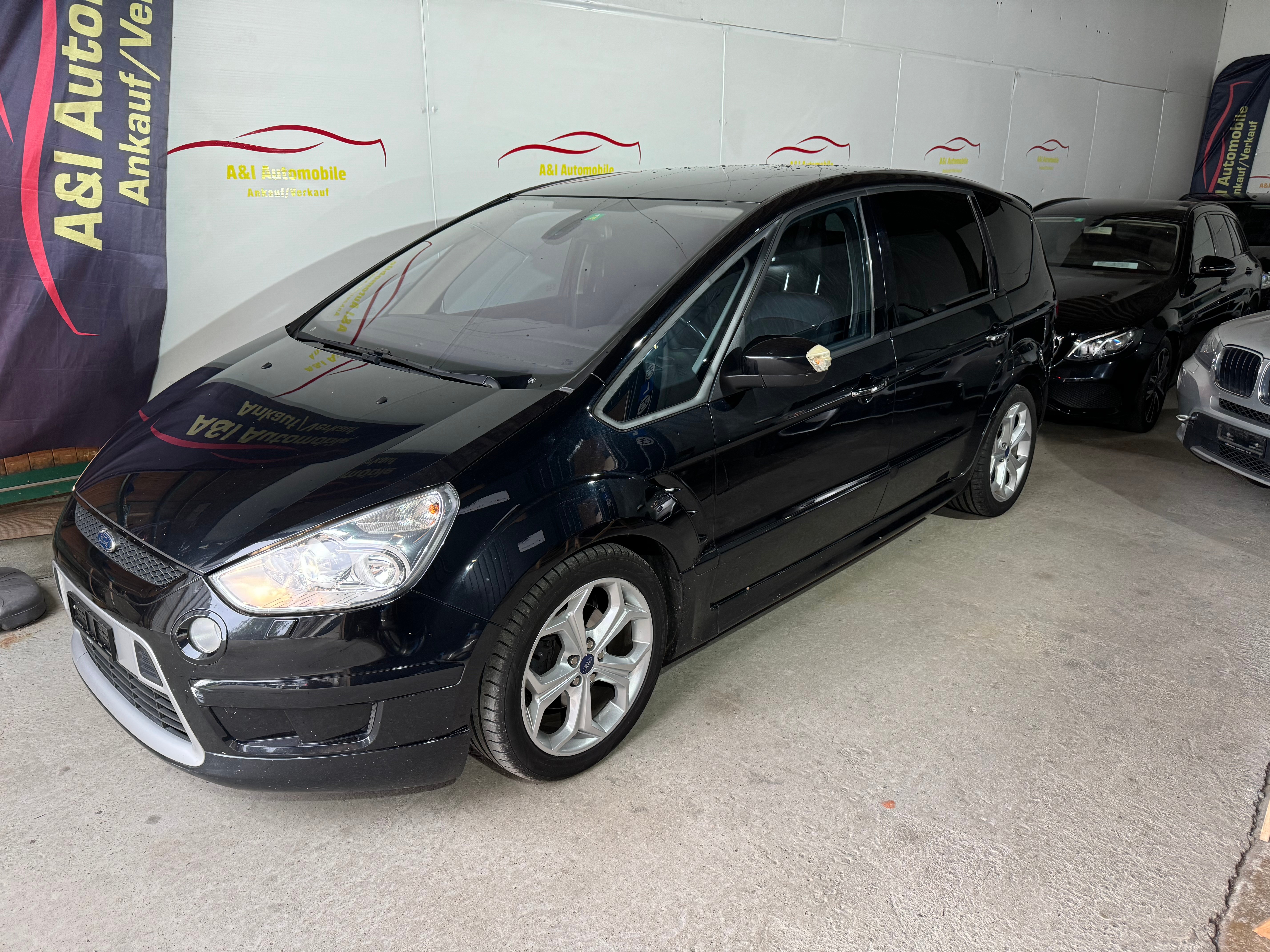 FORD S-Max 2.2 TDCi Titanium S