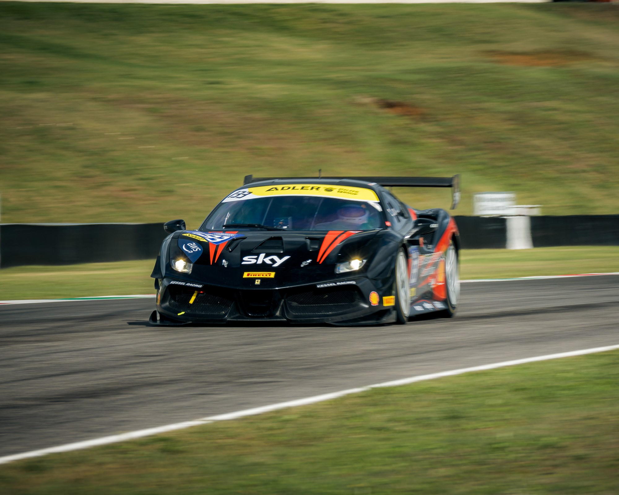 FERRARI 488 Challenge EVO