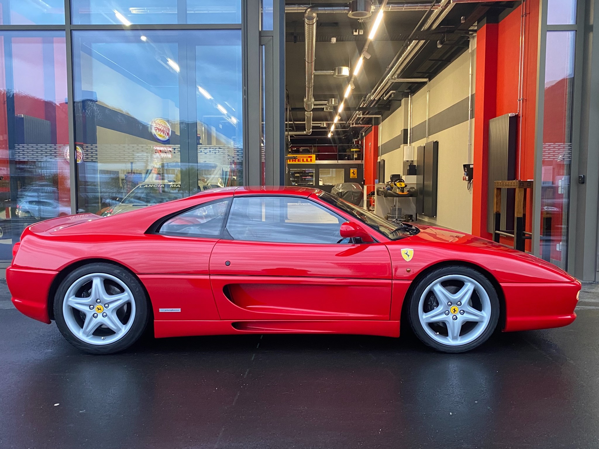 FERRARI F355 GTS Handschalter