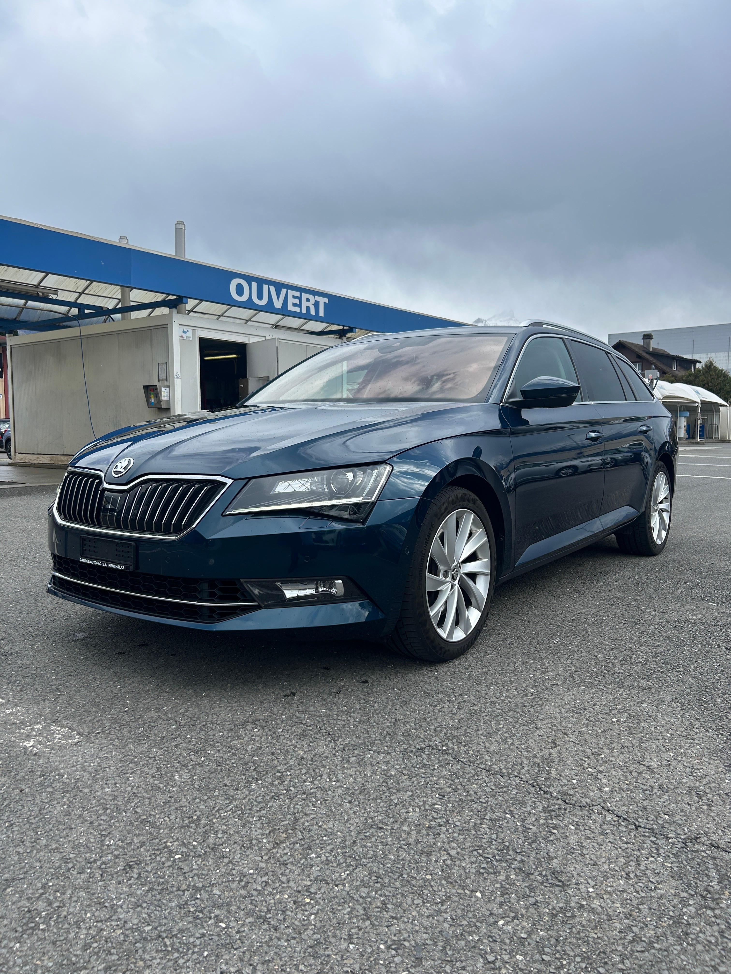 SKODA Superb Combi 2.0 TSI Ambition DSG 4x4