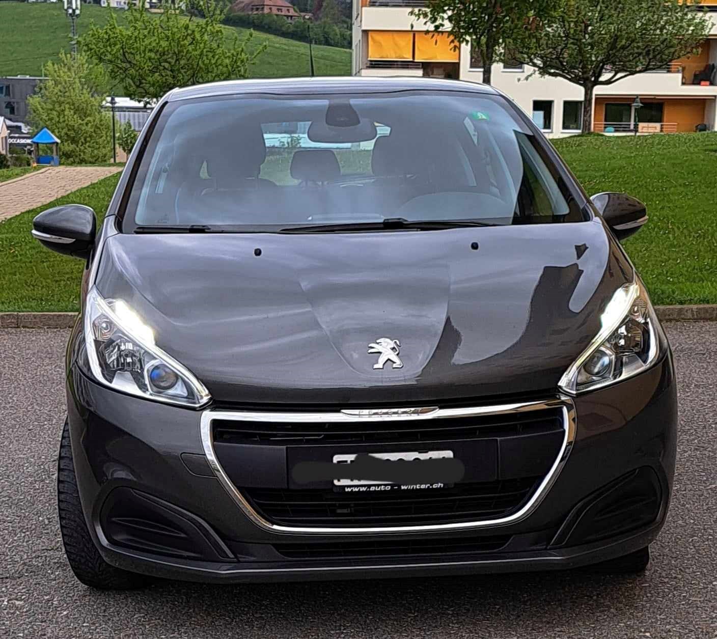 PEUGEOT 208 1.2 PureTech Active