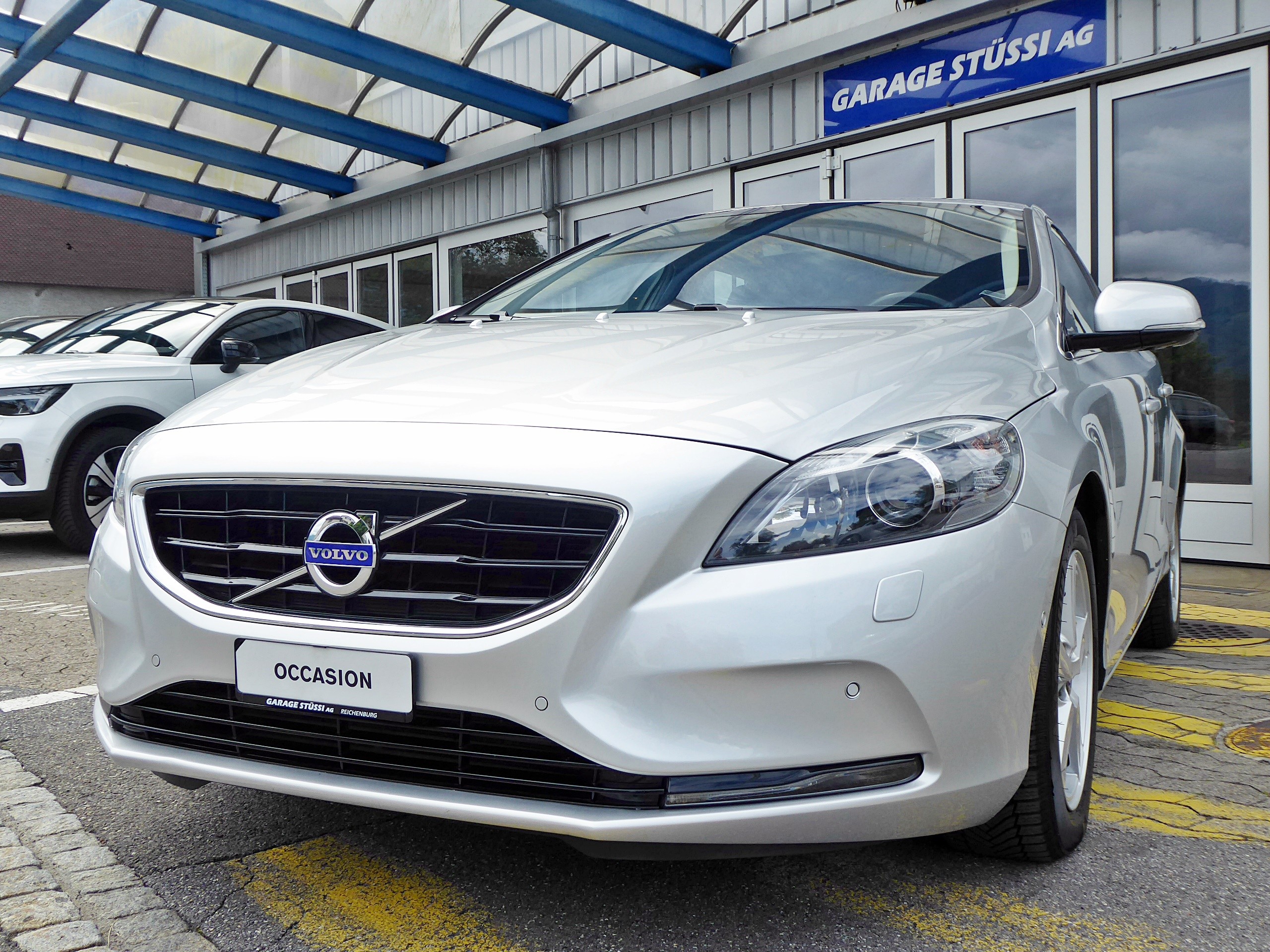 VOLVO V40 T4 Momentum