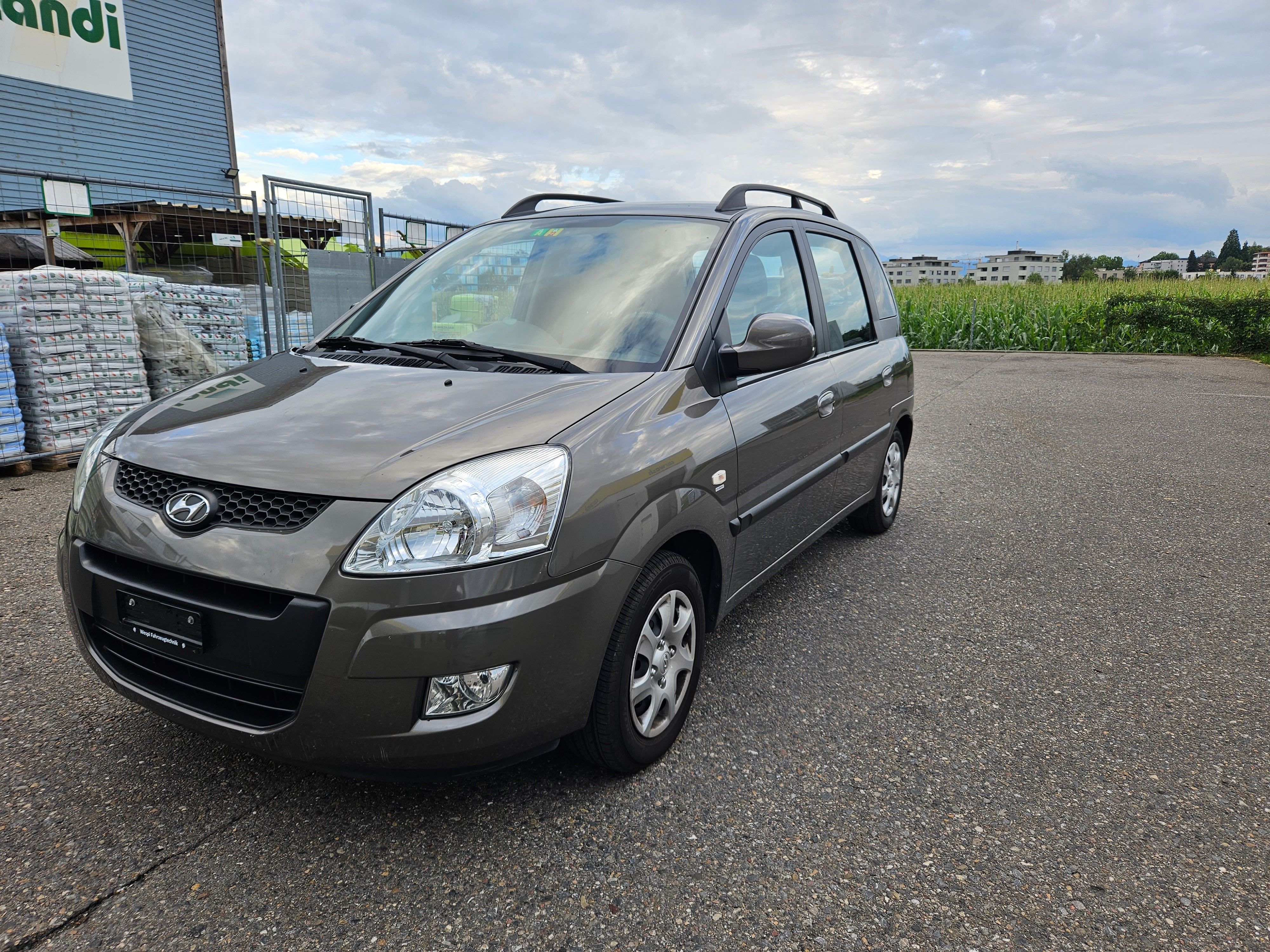 HYUNDAI Matrix 1.6i 16V Style Automatic