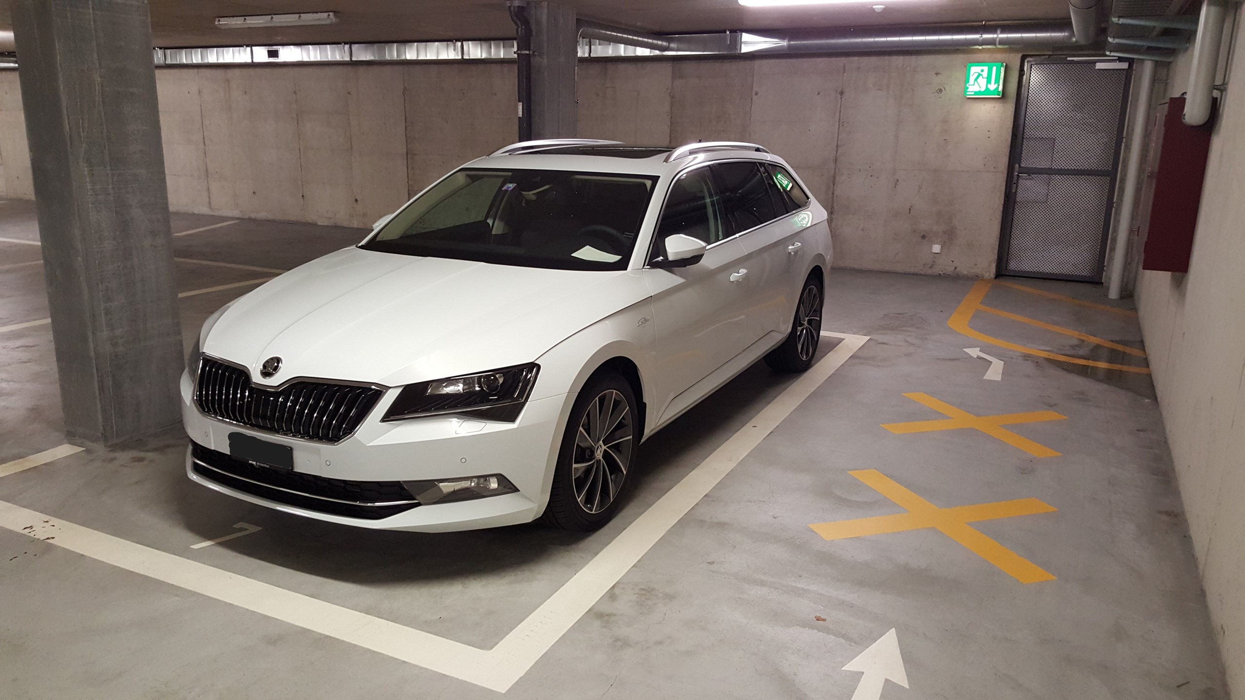 SKODA Superb Combi 2.0 TDi L&K 4x4 DSG