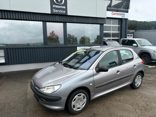 PEUGEOT 206 1.4 XT