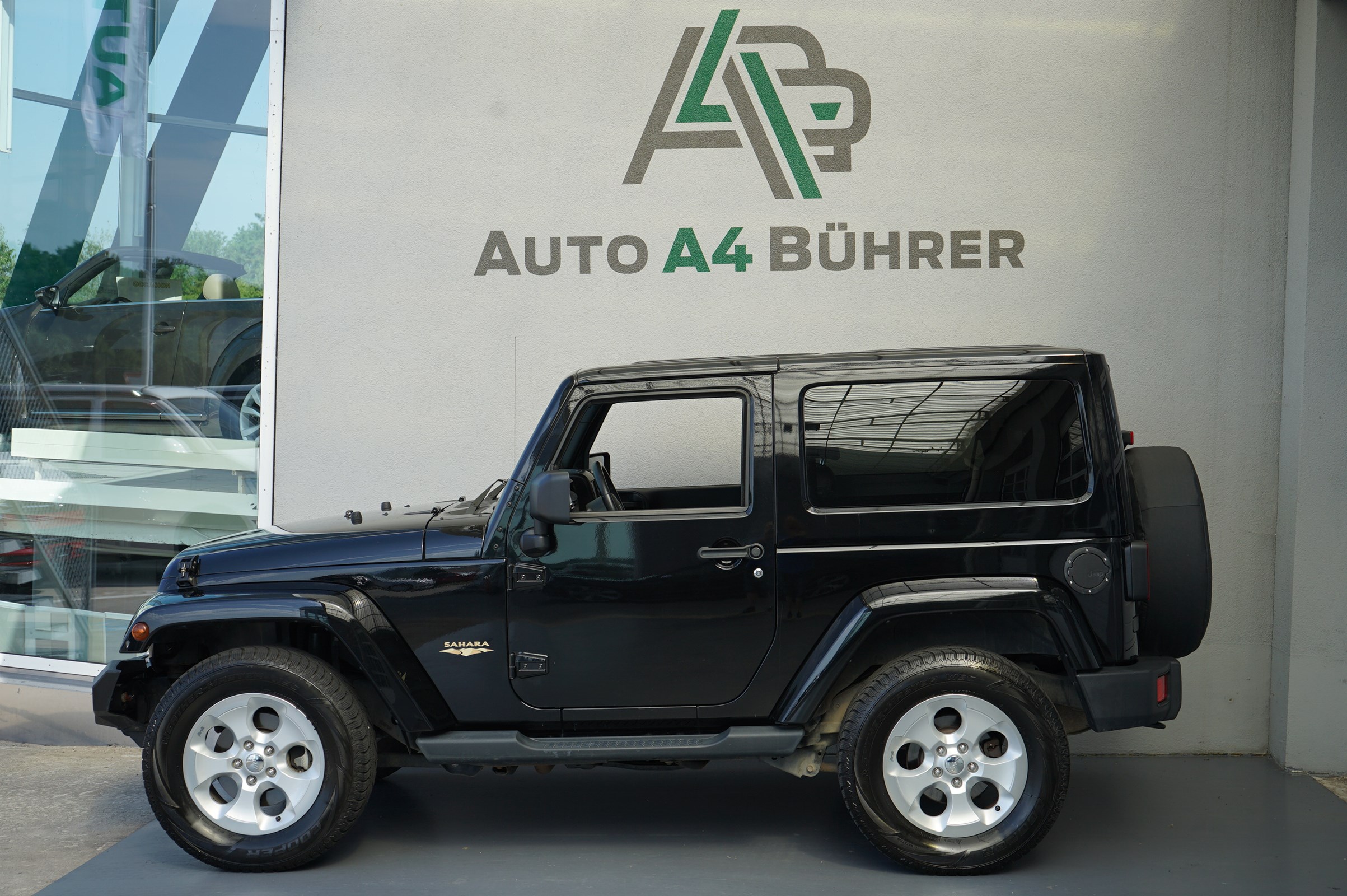 JEEP Wrangler 2.8CRD Sahara