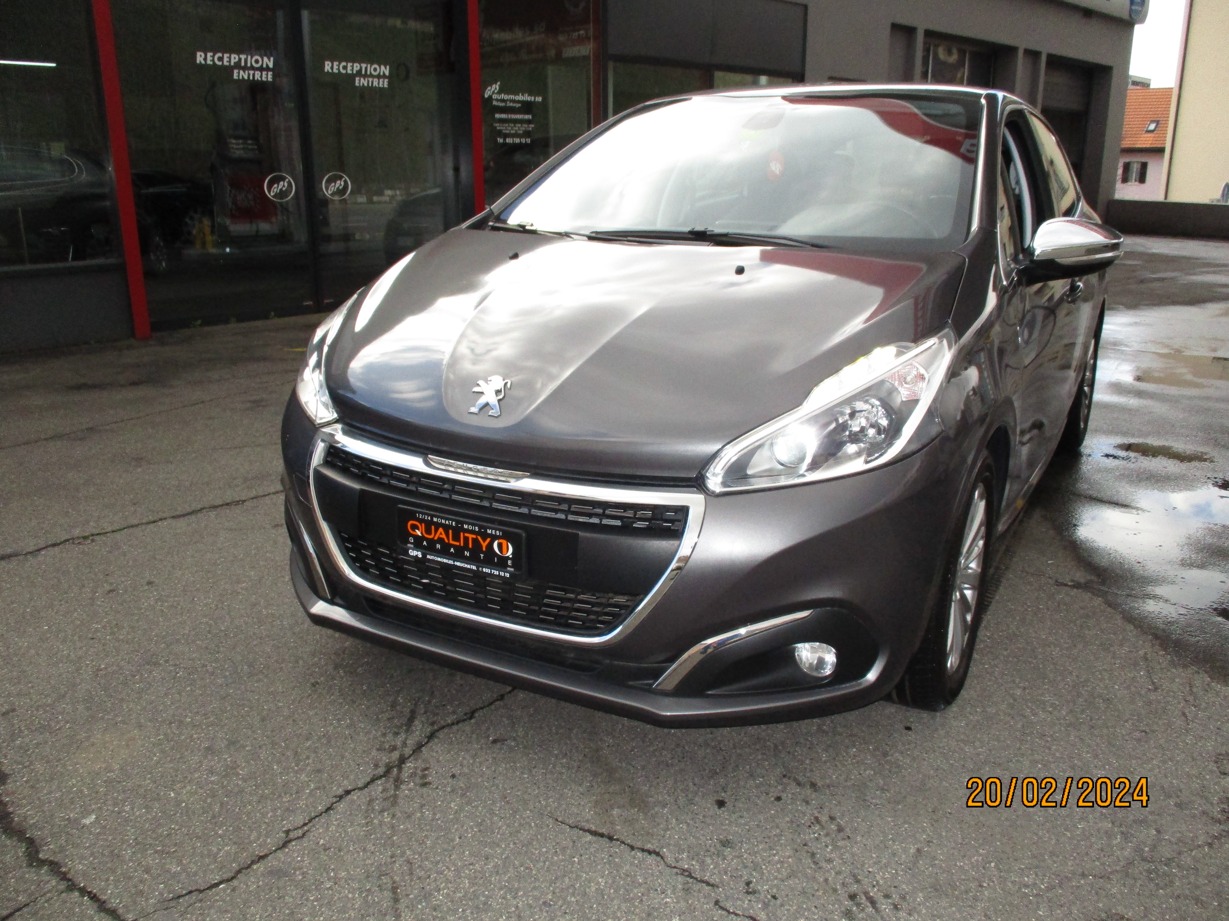 PEUGEOT 208 1.2 PureTech Allure EAT6