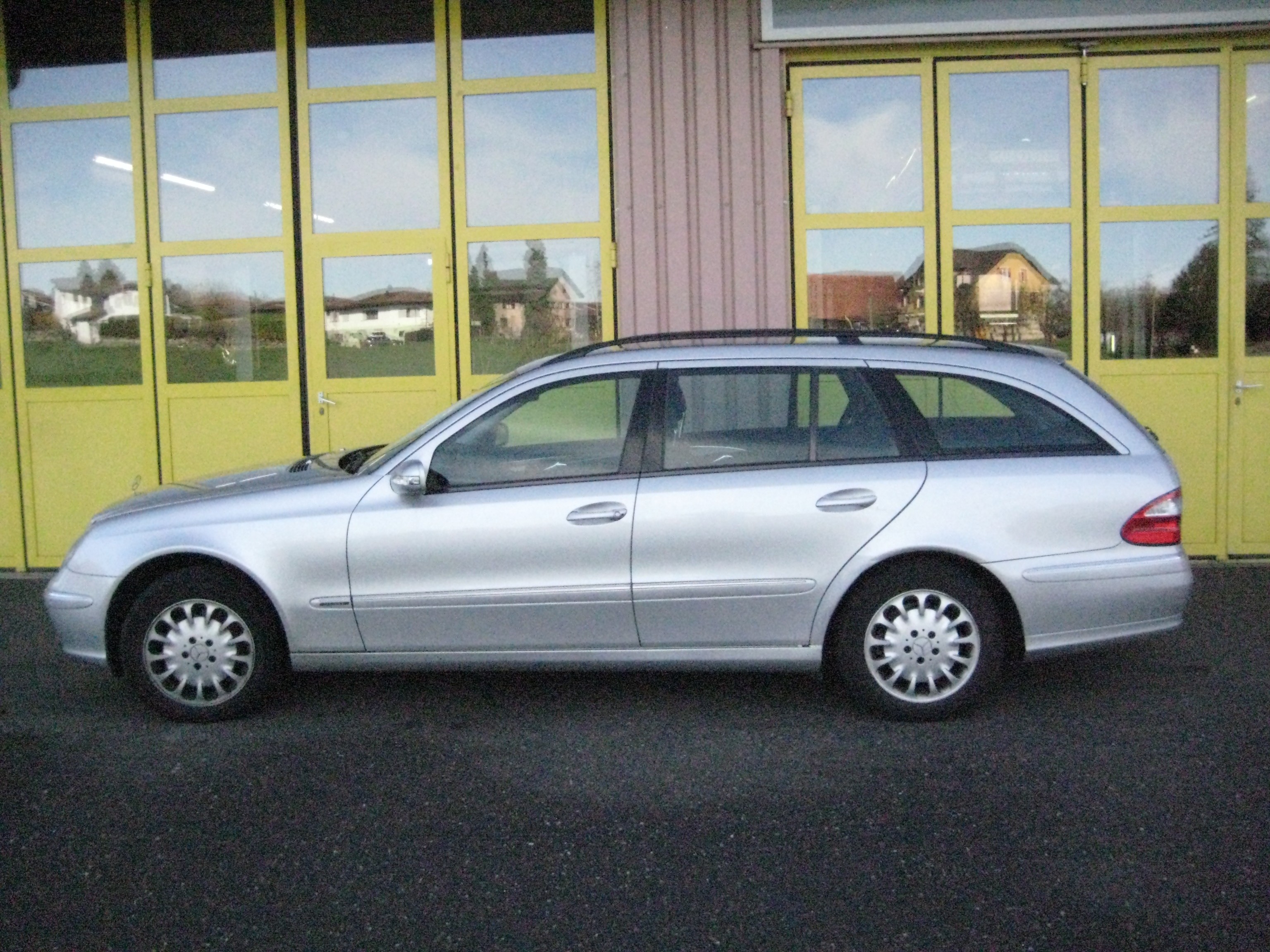 MERCEDES-BENZ E 320 CDI Elégance Automatic