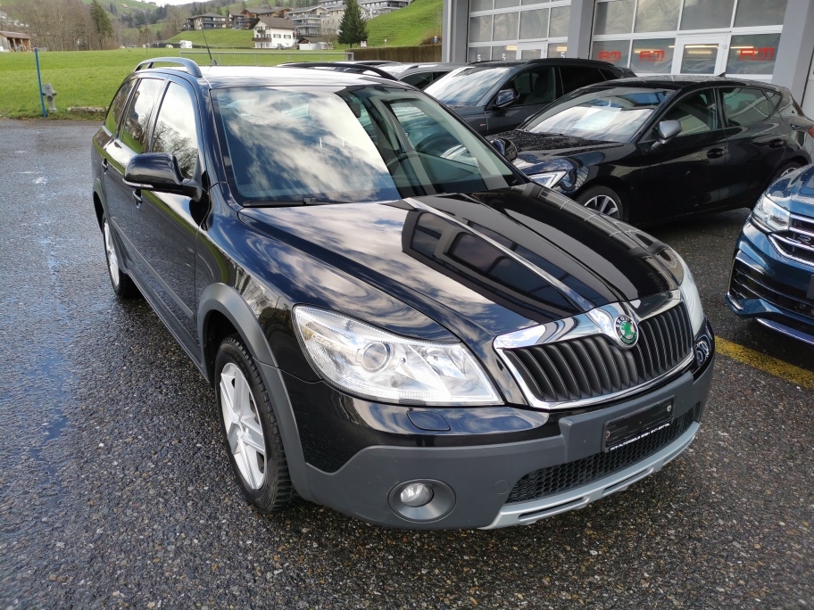 SKODA Octavia Combi 1.8 TSI Scout 4x4