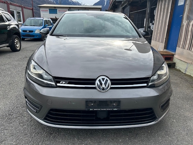 VW Golf 1.4 TSI Lounge R-Line