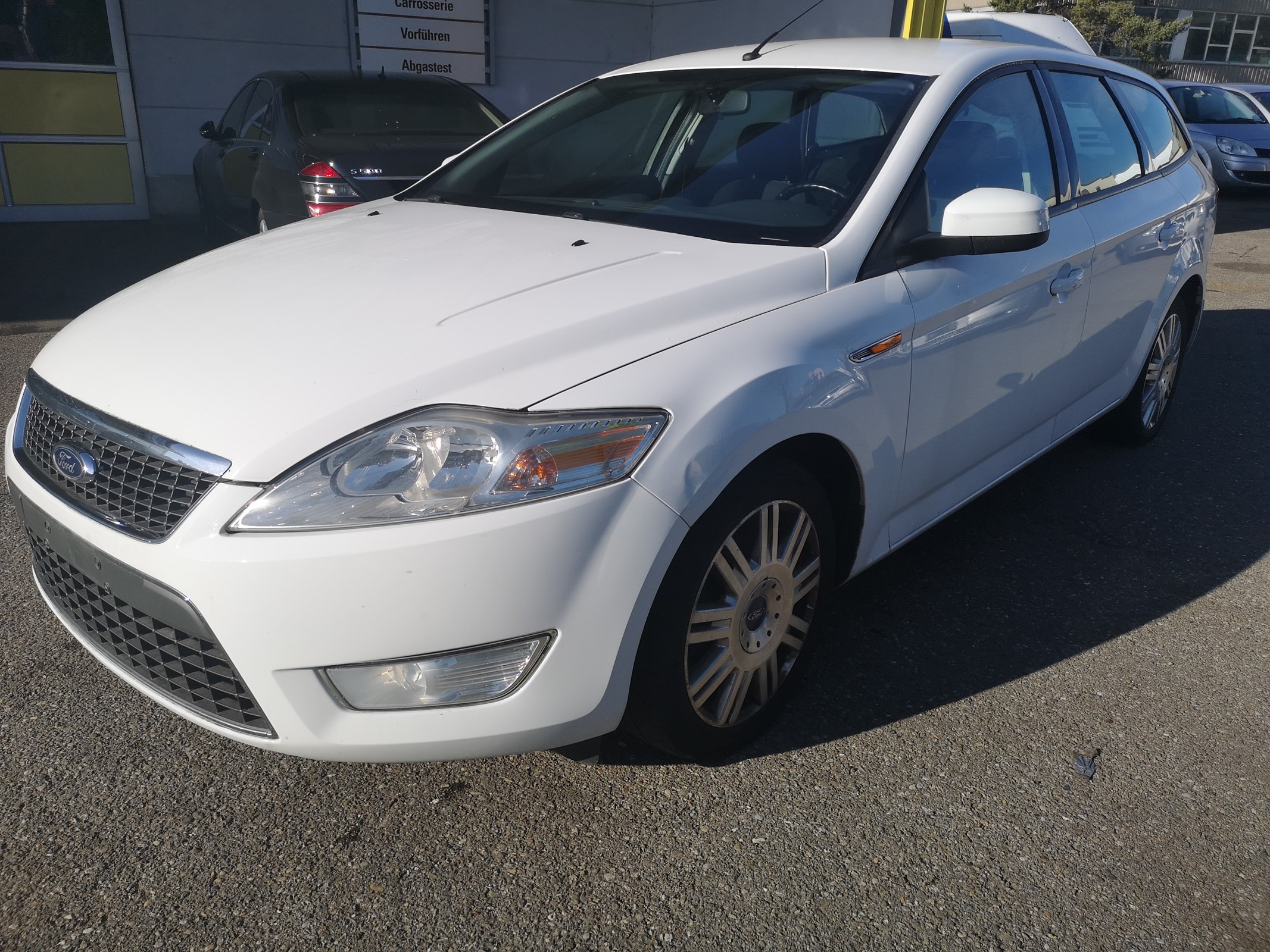 FORD Mondeo 2.3i 16V Titanium Automatic