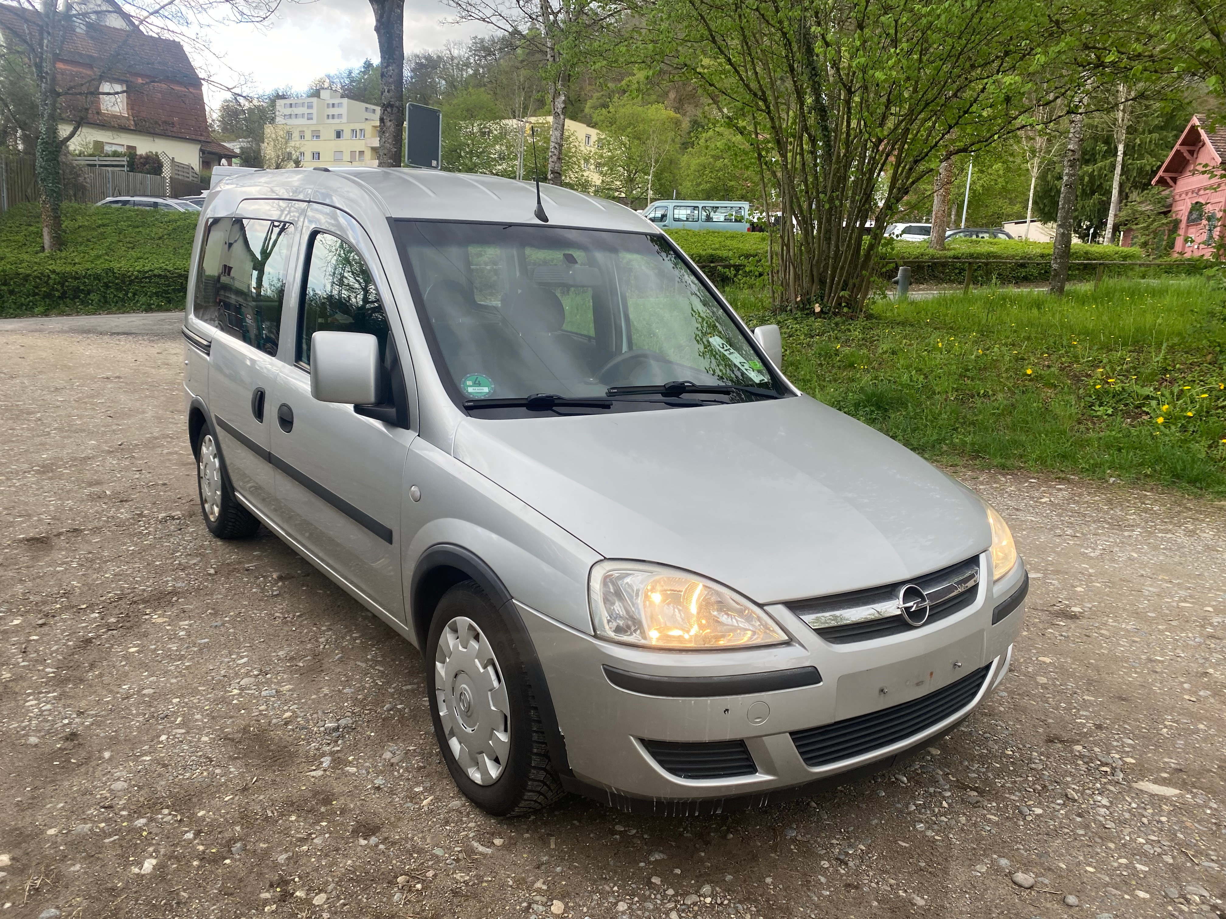 OPEL Combo 1.4 TP (Essentia)