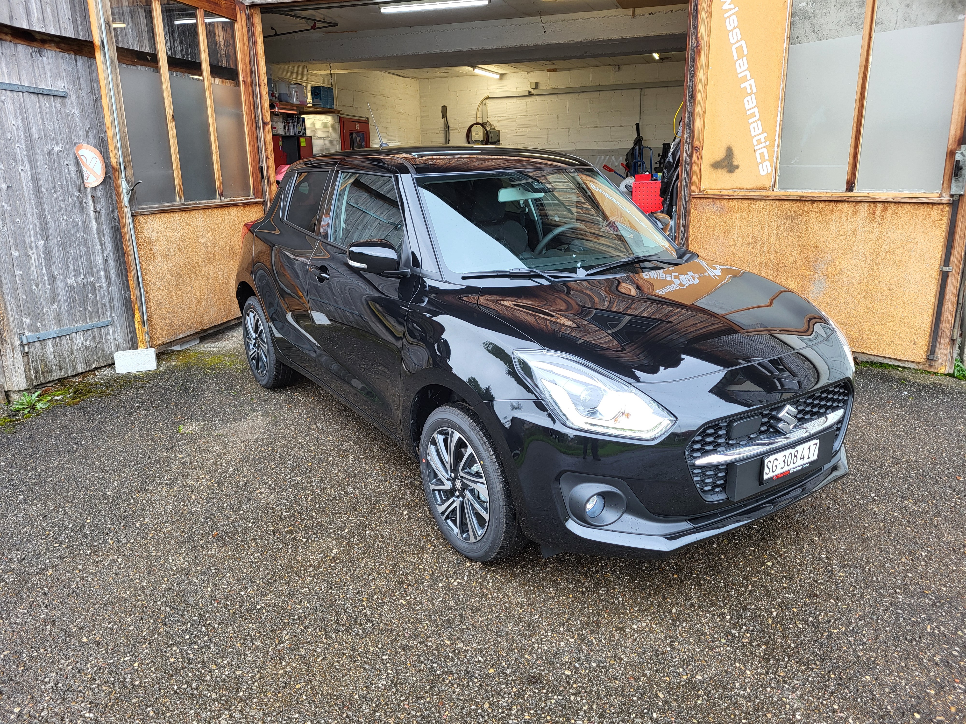 SUZUKI Swift 1.2 Compact Top 4x4 Hybrid