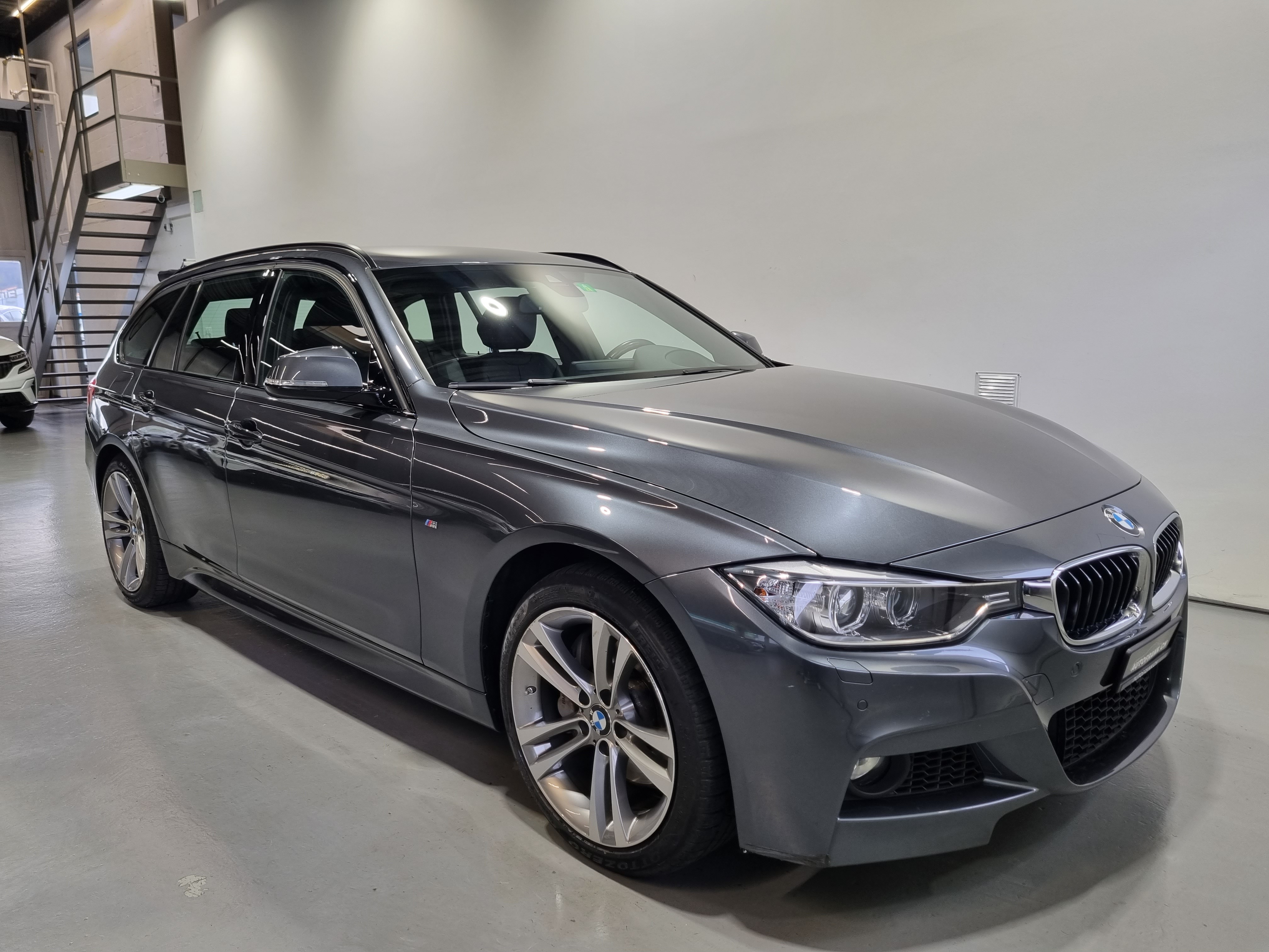 BMW 335i xDrive SAG Touring