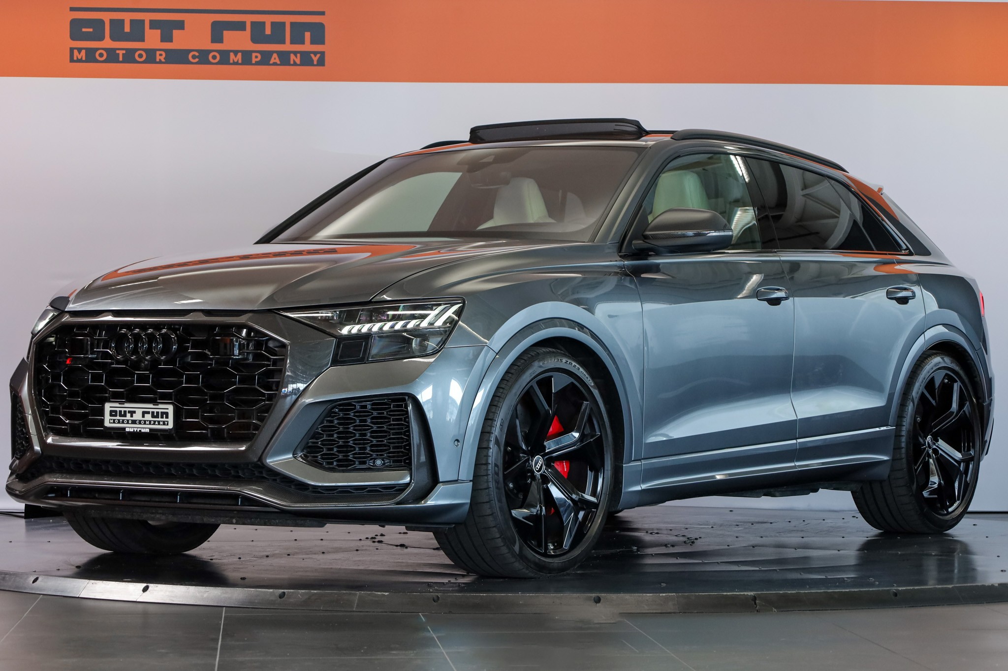 AUDI RSQ8 quattro tiptronic