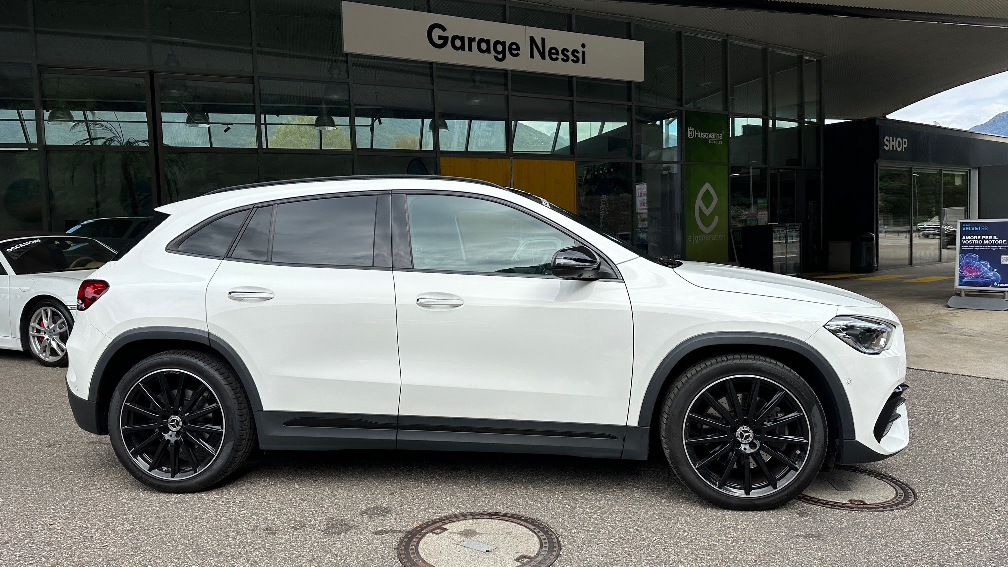 MERCEDES-BENZ GLA 250 4Matic AMG Line 8G-DCT