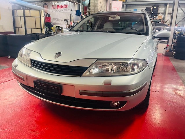 RENAULT Laguna Grandtour 3.0 V6 24V Expression Automatic