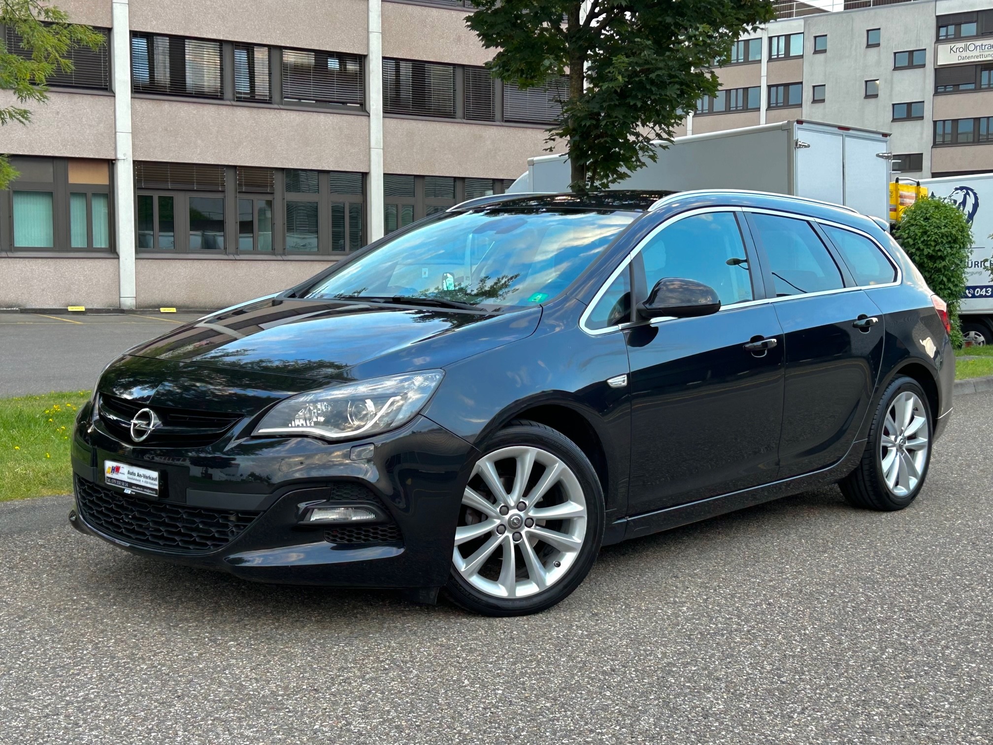 OPEL Astra SportsTourer 1.4i 16V Turbo Cosmo **OPC Line**