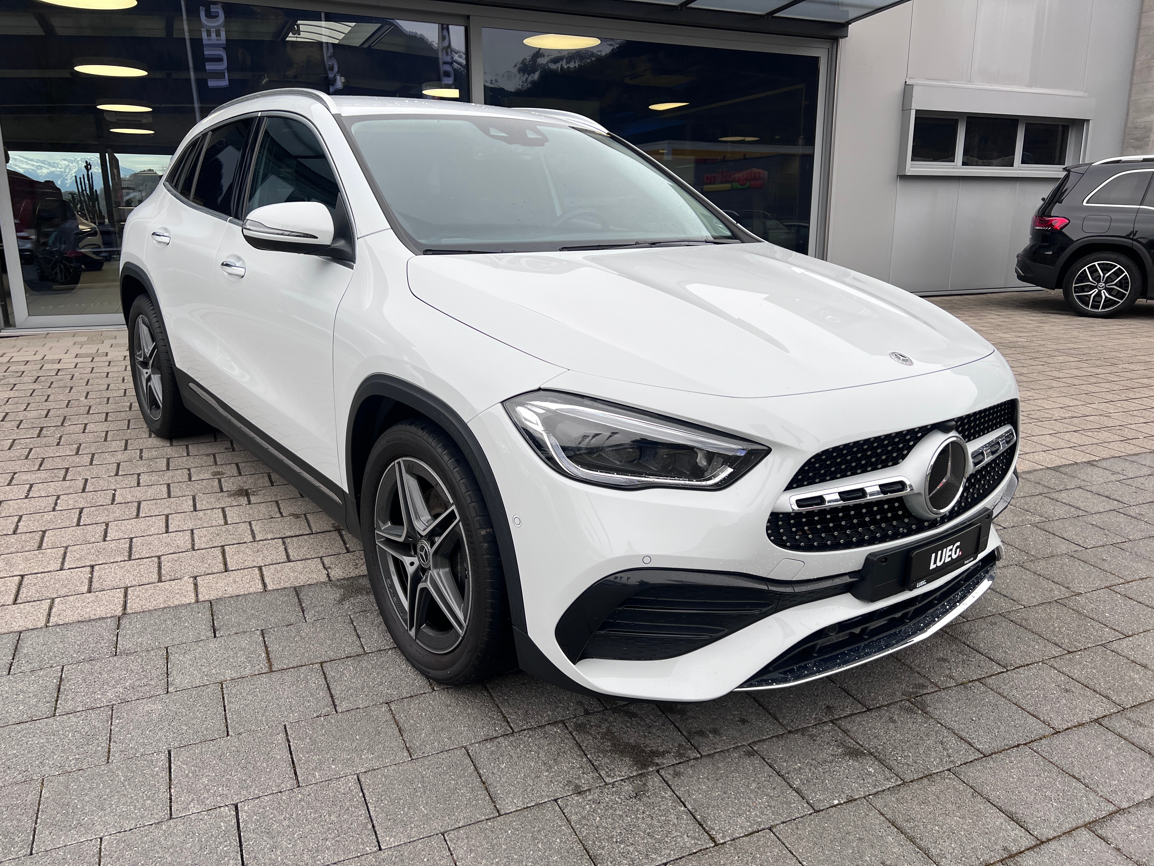 MERCEDES-BENZ GLA 220d AMG Line 8G-DCT