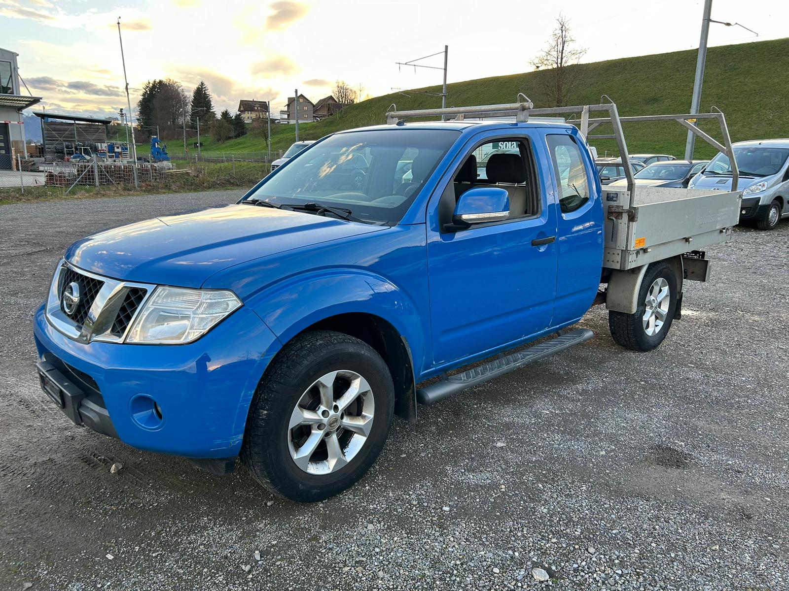 NISSAN Navara King Cab XE 2.5 dCi 4WD