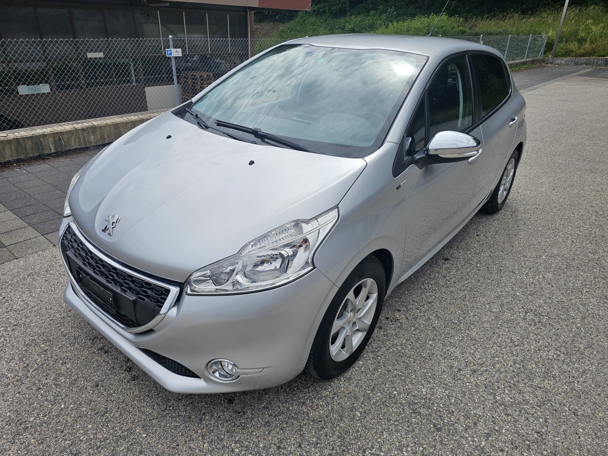 PEUGEOT 208 1.2 VTI Style