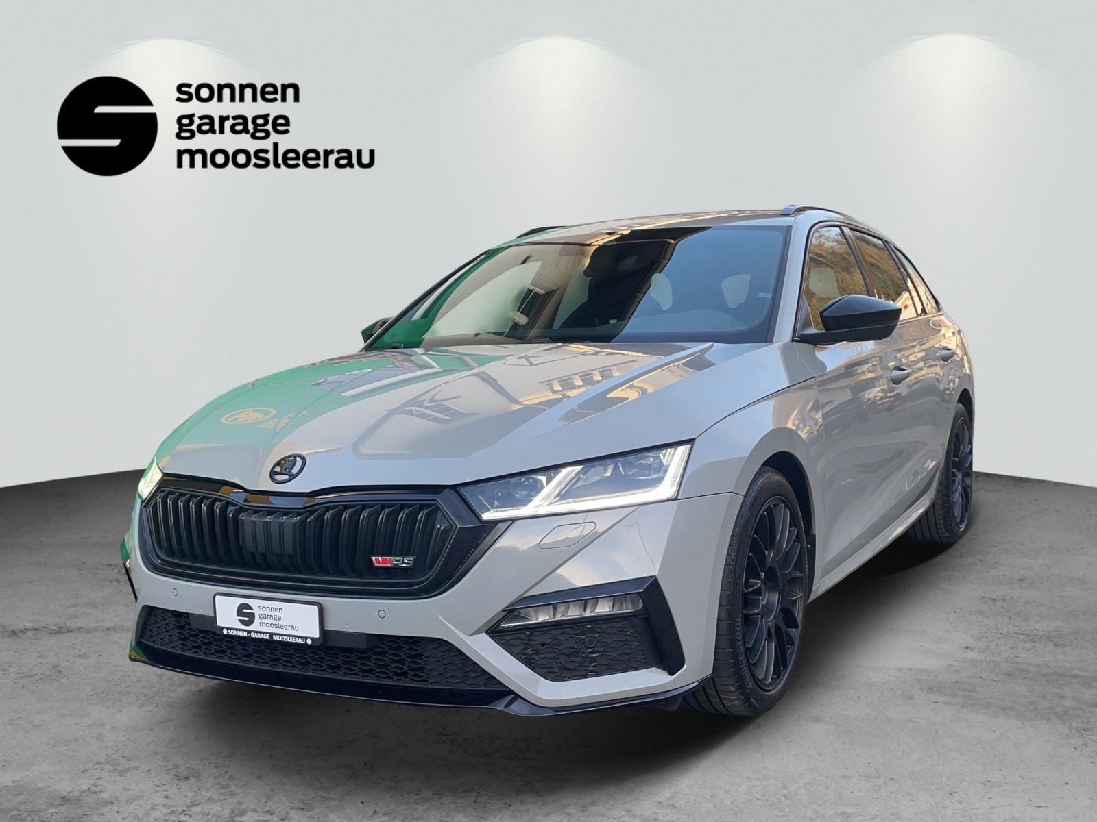 SKODA Octavia Combi 2.0 TSI DSG RS