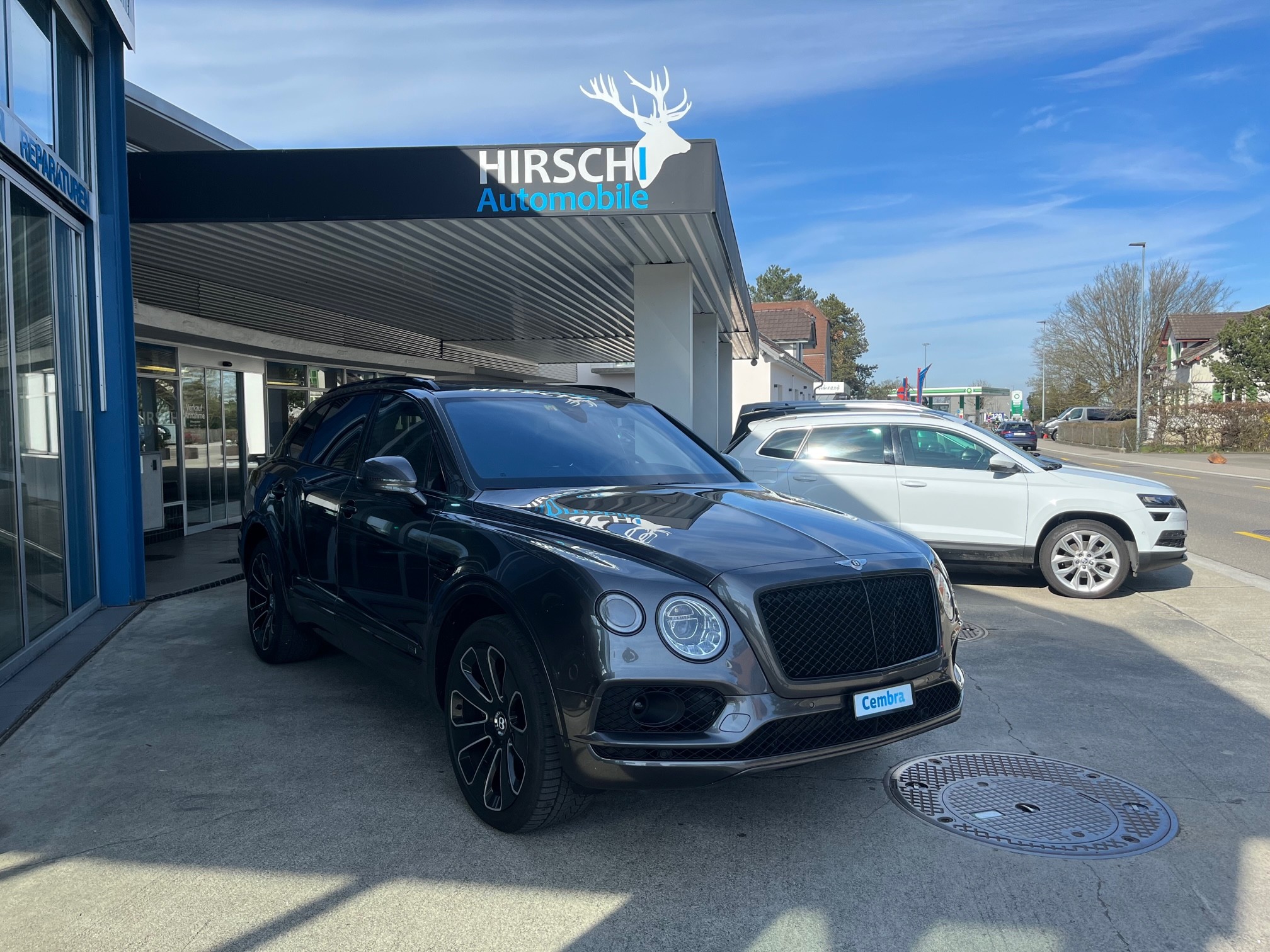 BENTLEY Bentayga V8 DESIGN SERIES