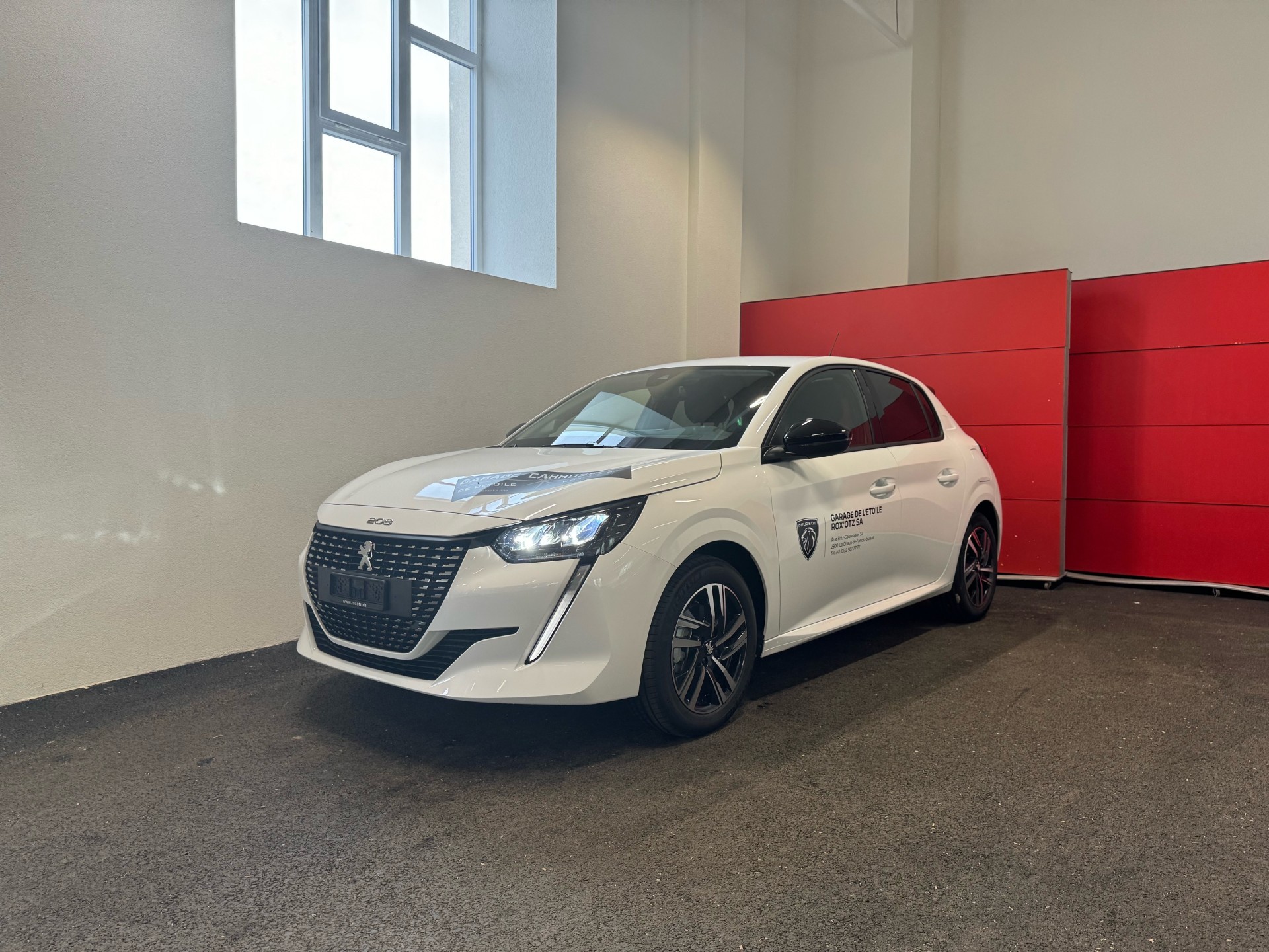 PEUGEOT 208 1.2 PureT Allure EAT8