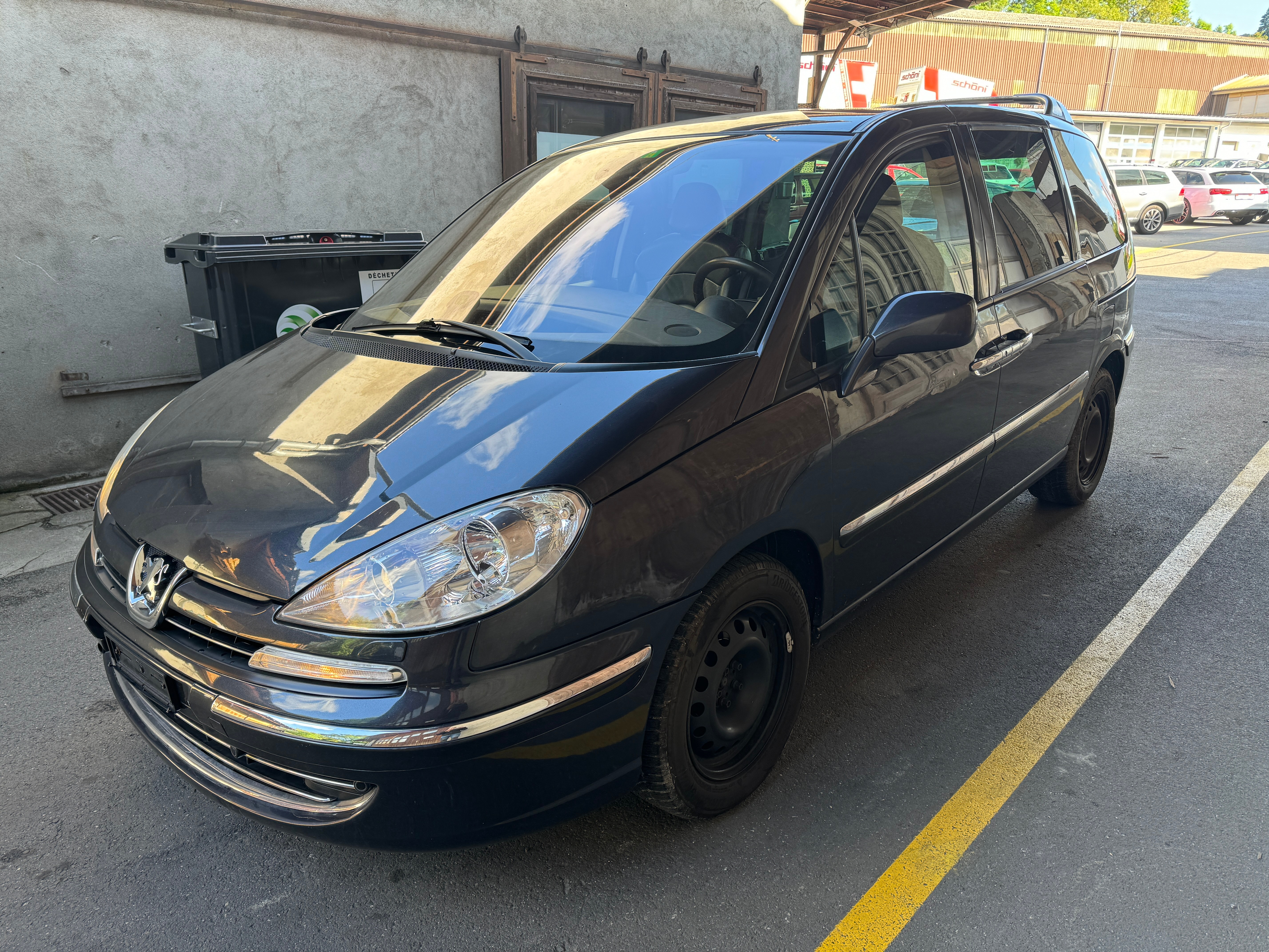 PEUGEOT 807 2.2 16V HDi Black & Silver Tiptronic