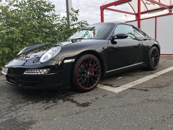 PORSCHE 911 GT3 RS