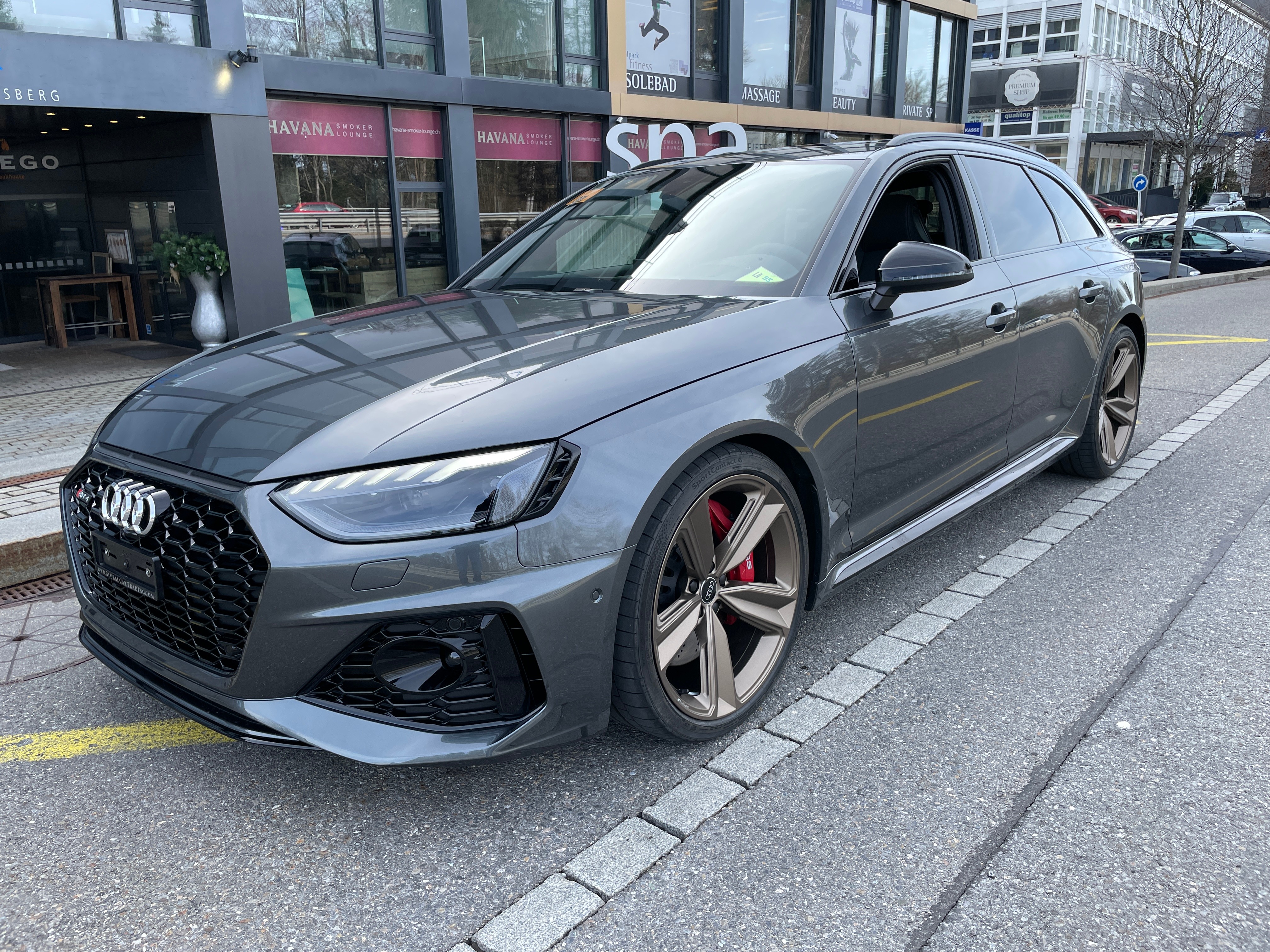 AUDI RS4 Avant quattro tiptronic