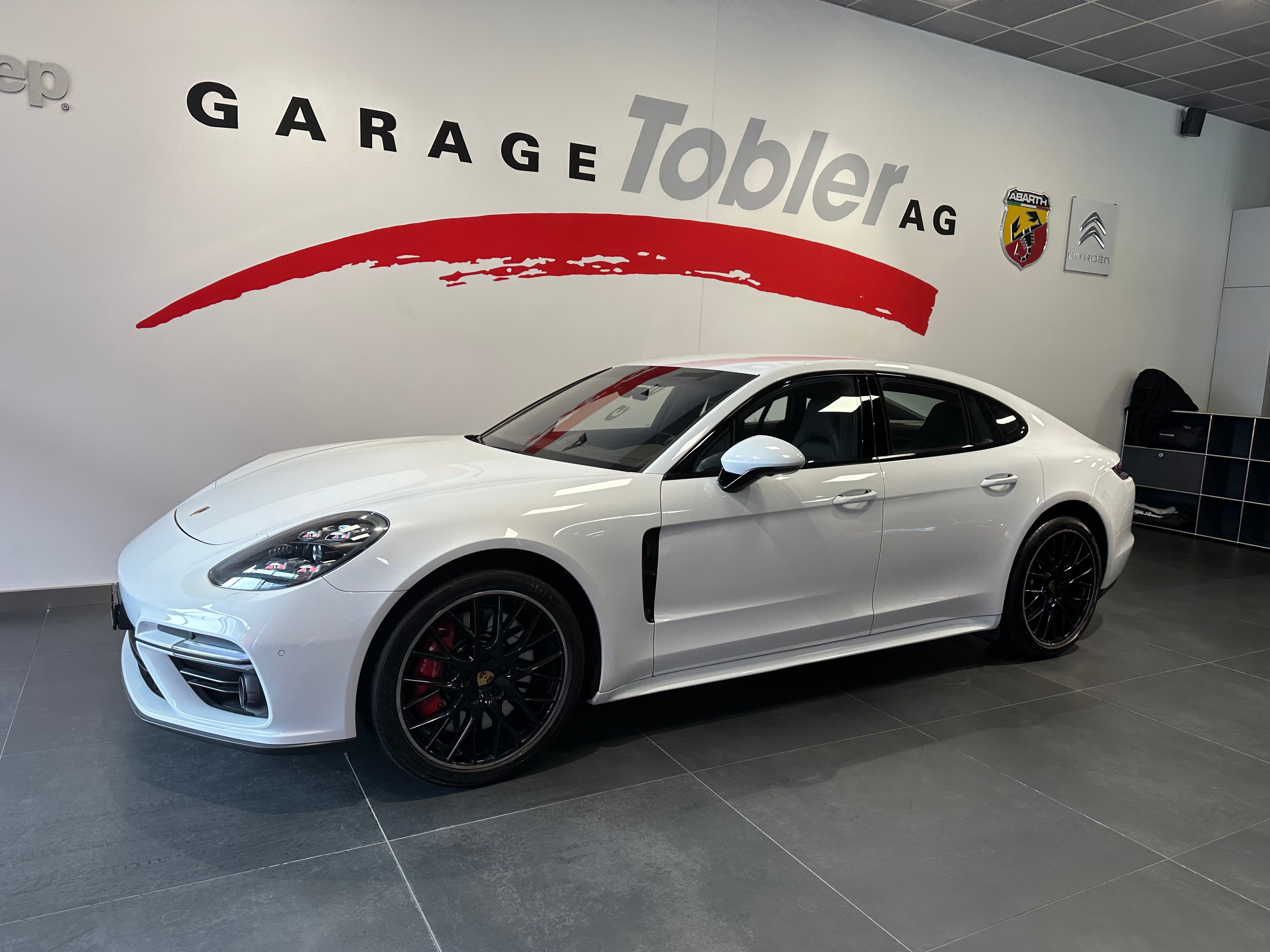 PORSCHE Panamera Turbo PDK