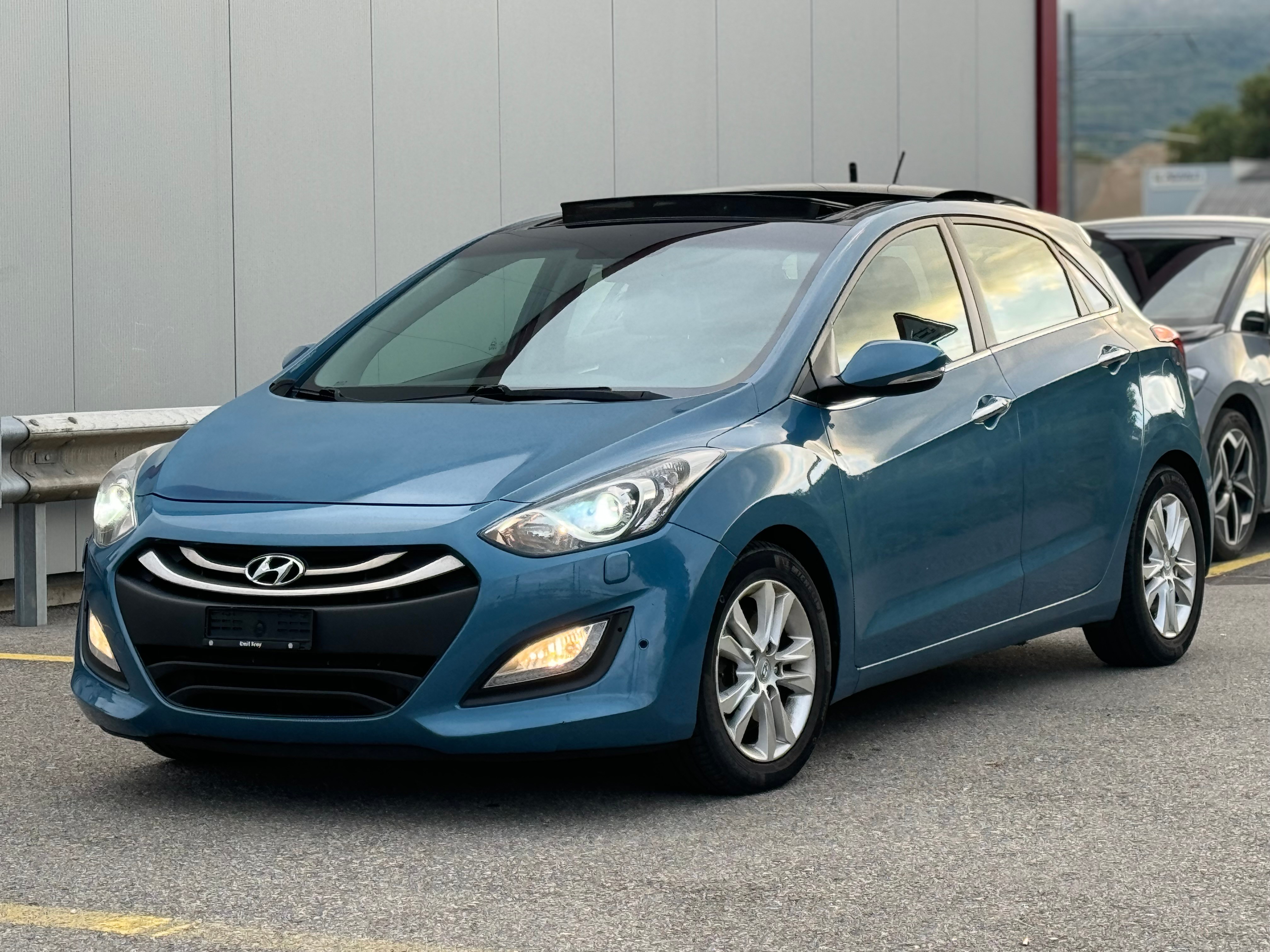 HYUNDAI i30 1.6 CRDi Premium Automatic