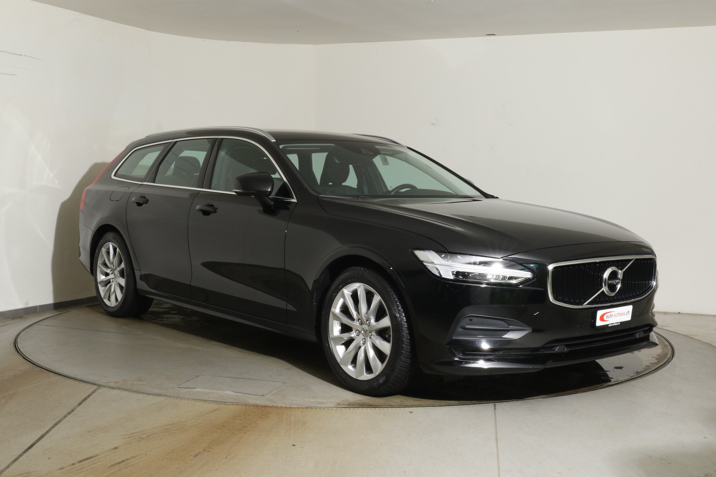 VOLVO V90 T4 Momentum Geartronic