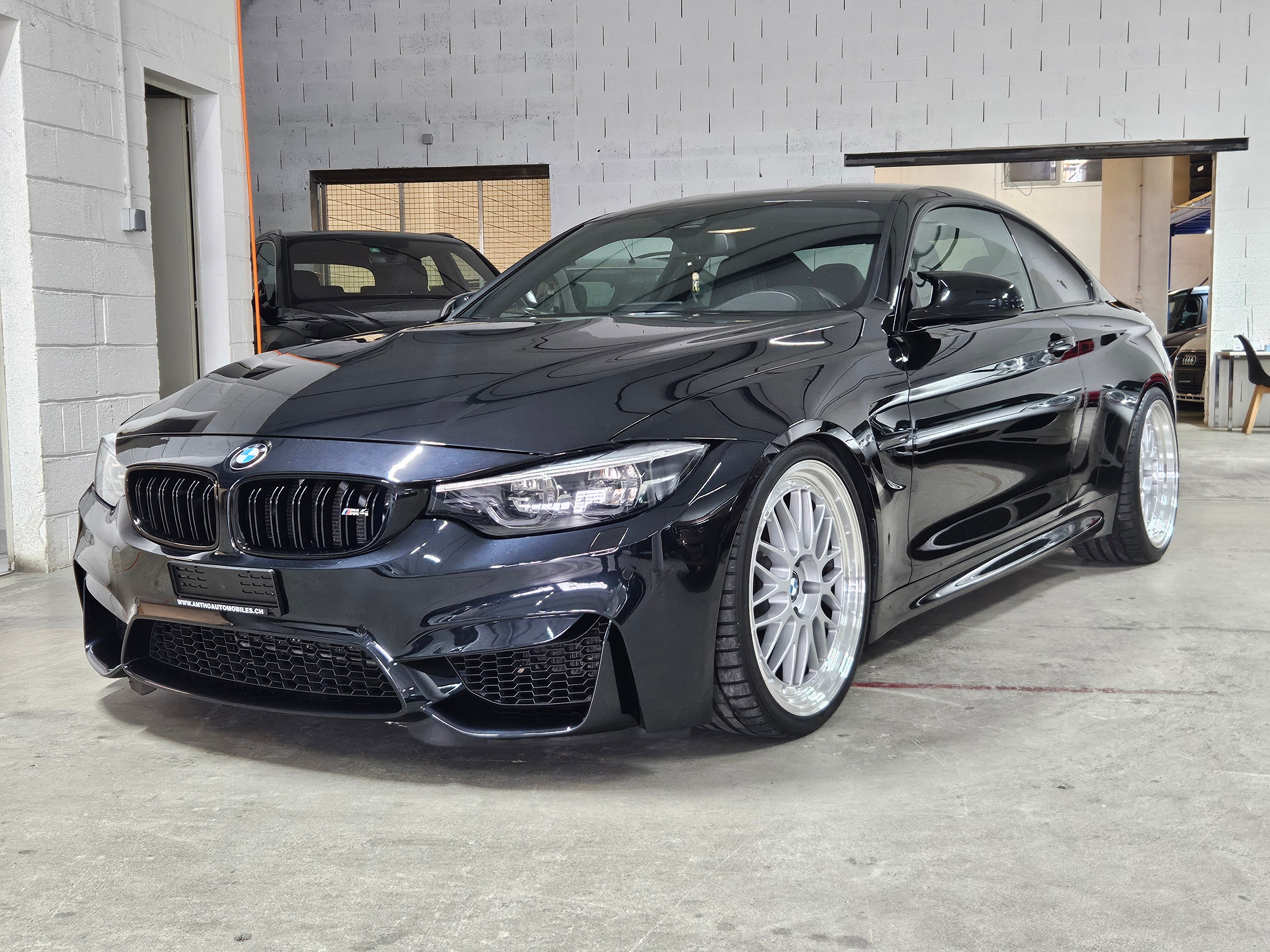 BMW M4 Coupé Competition DKG