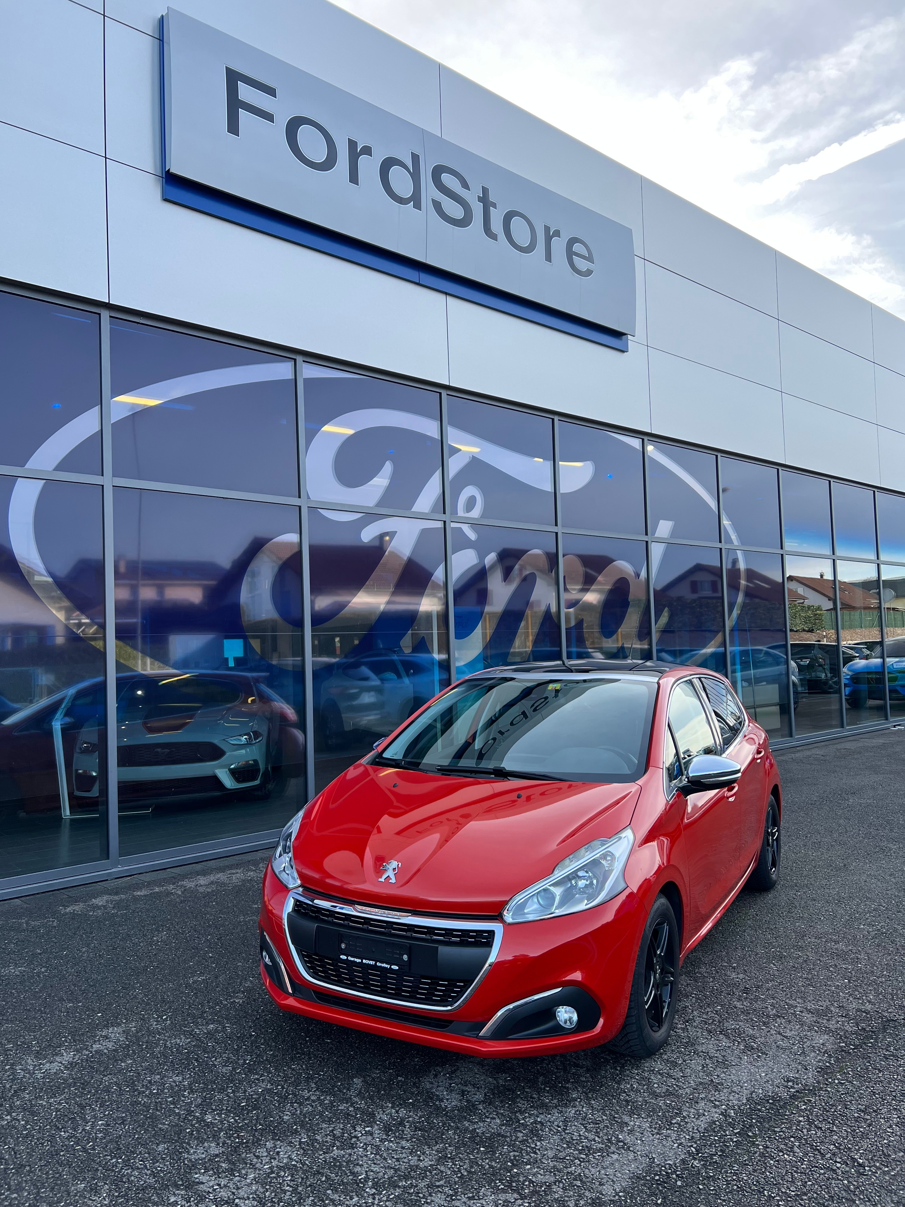 PEUGEOT 208 1.2 PureTech GT Line S/S