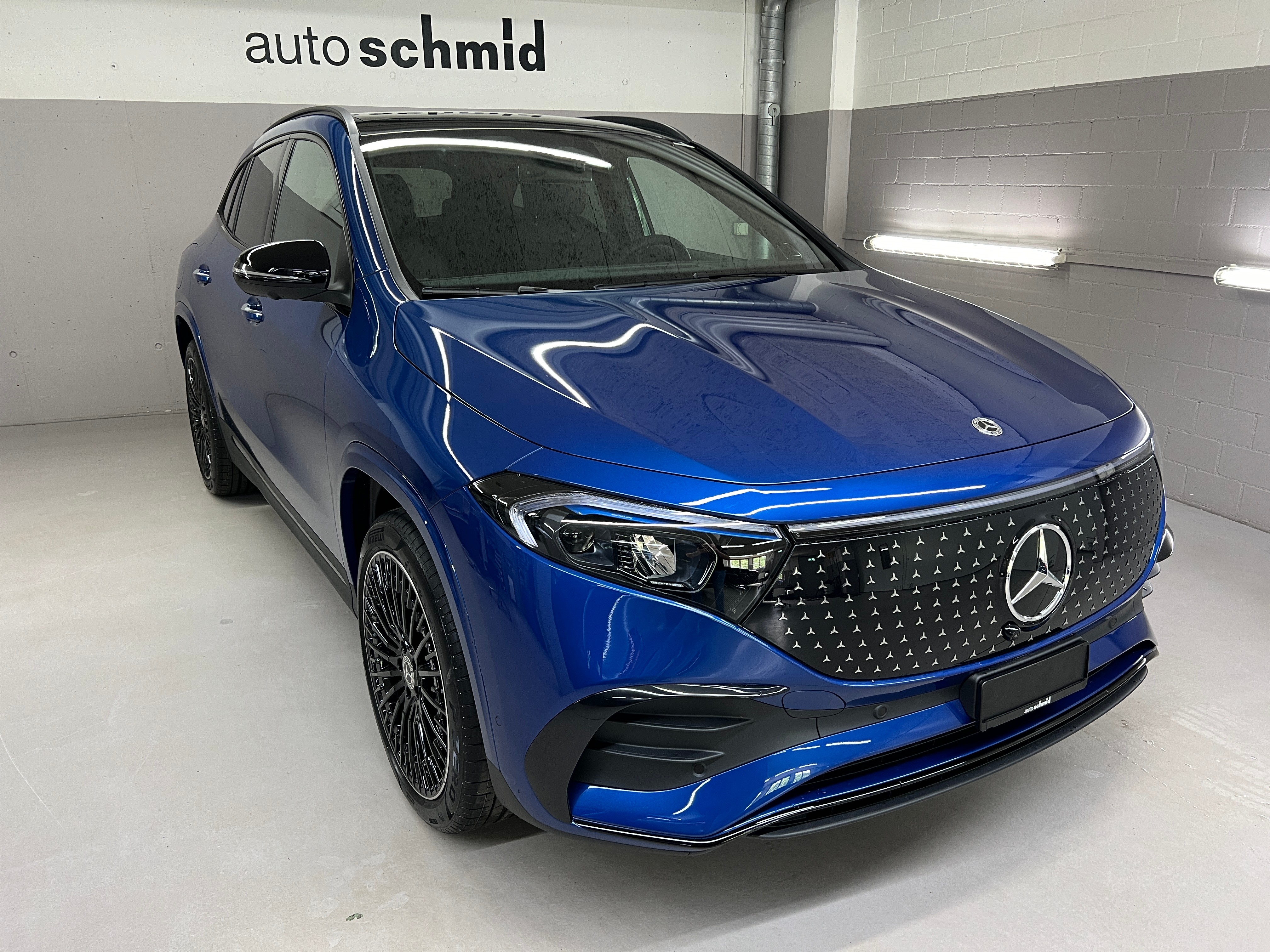 MERCEDES-BENZ EQA 350 66,5 kWh 4Matic Swiss Star