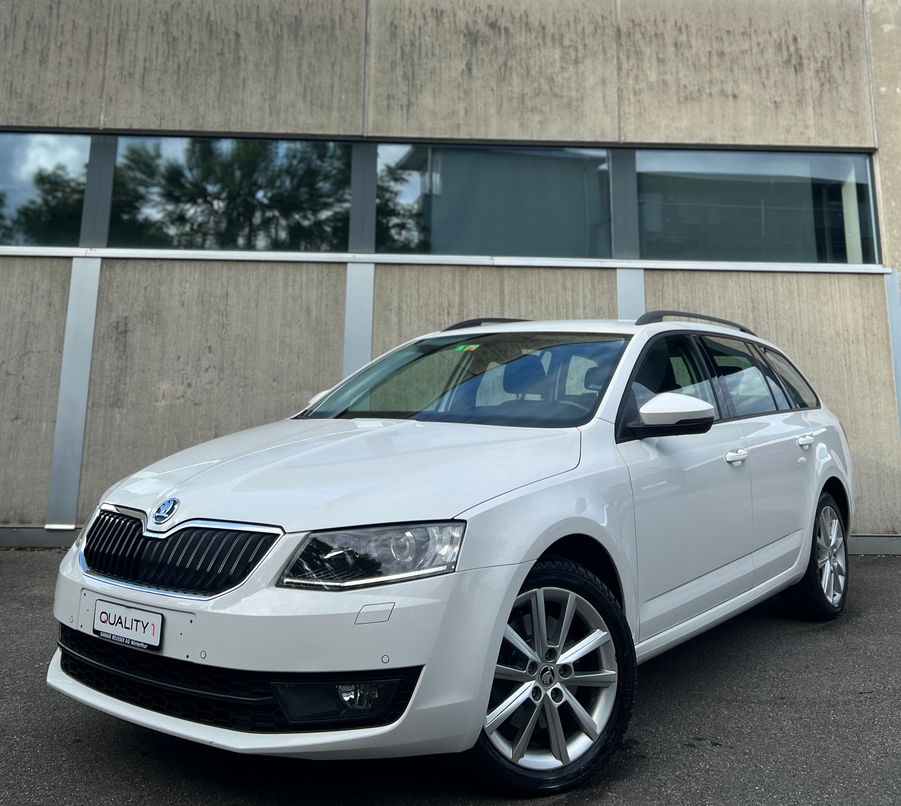 SKODA Octavia Combi 2.0 TDI Style 4x4 DSG