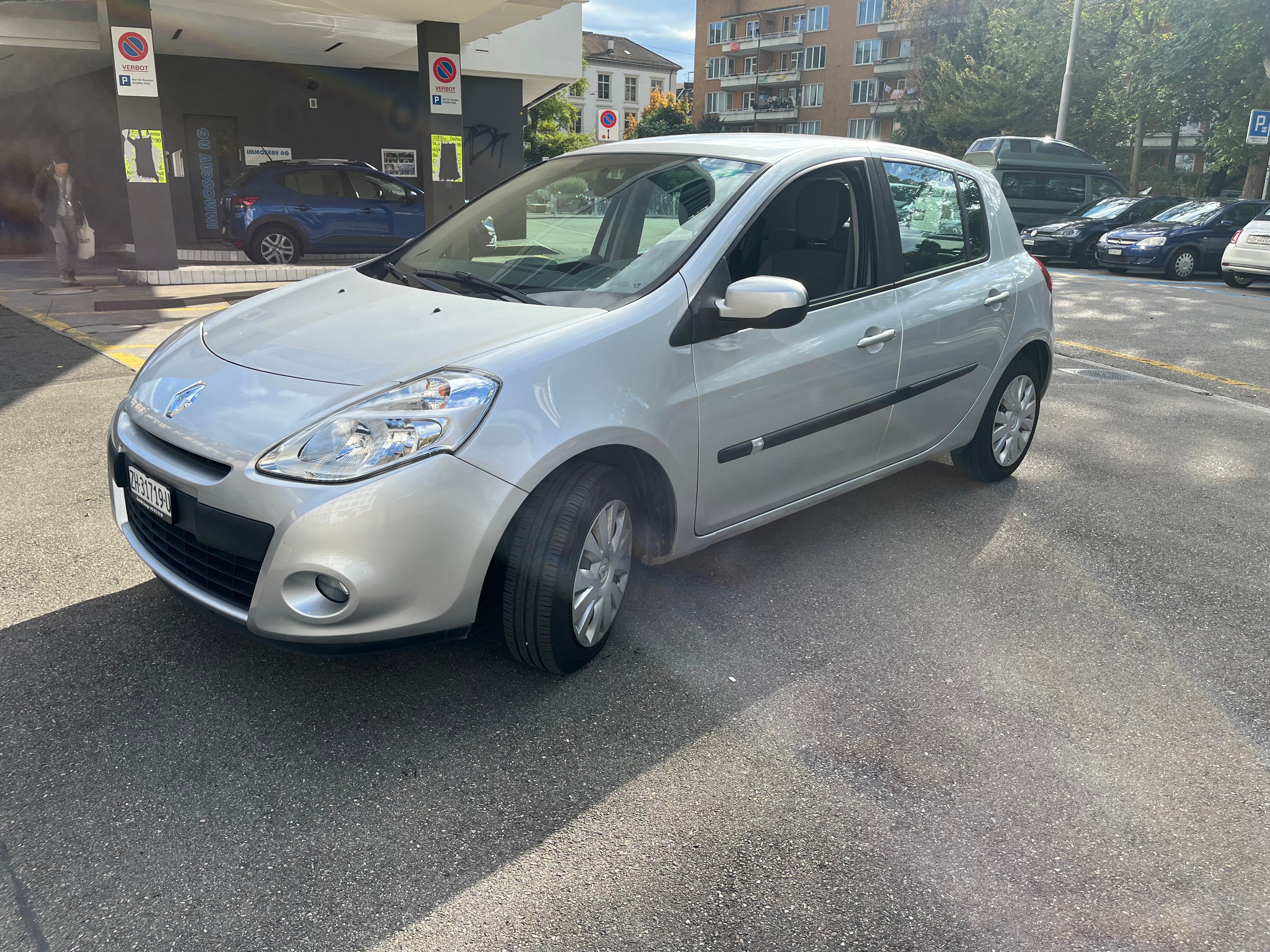 RENAULT Clio 1.2 16V E85 Expression