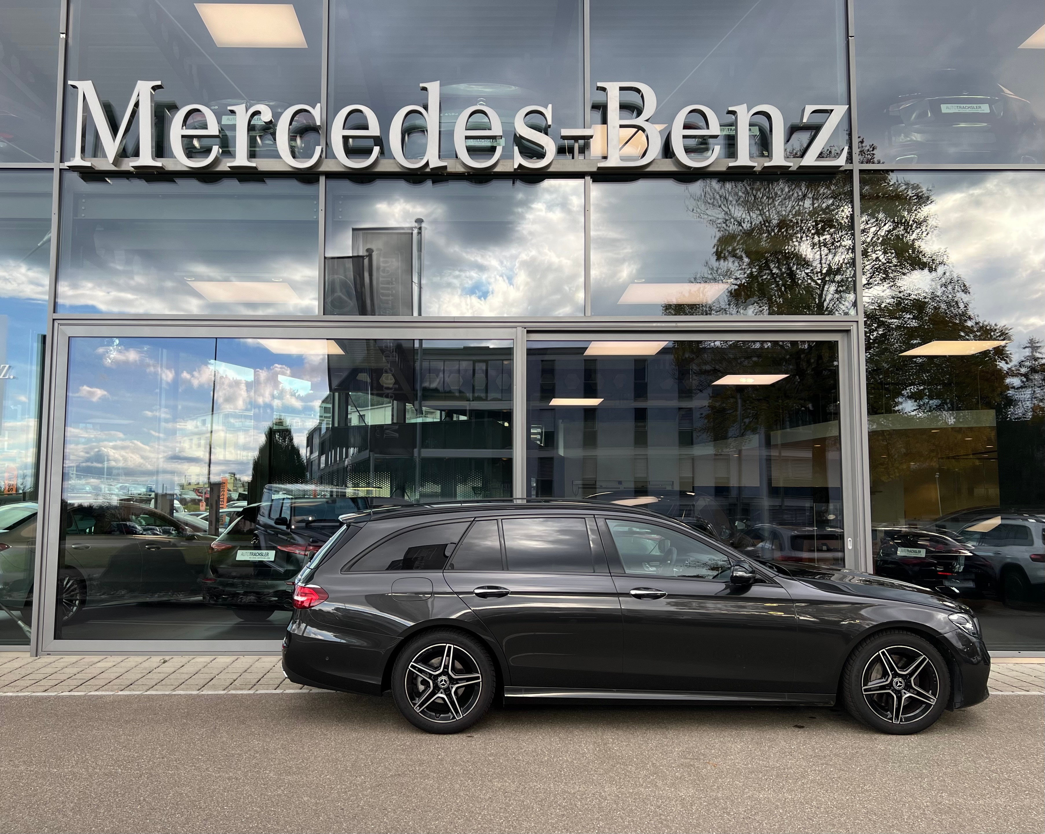 MERCEDES-BENZ E 220 d T 4Matic 9G-Tronic