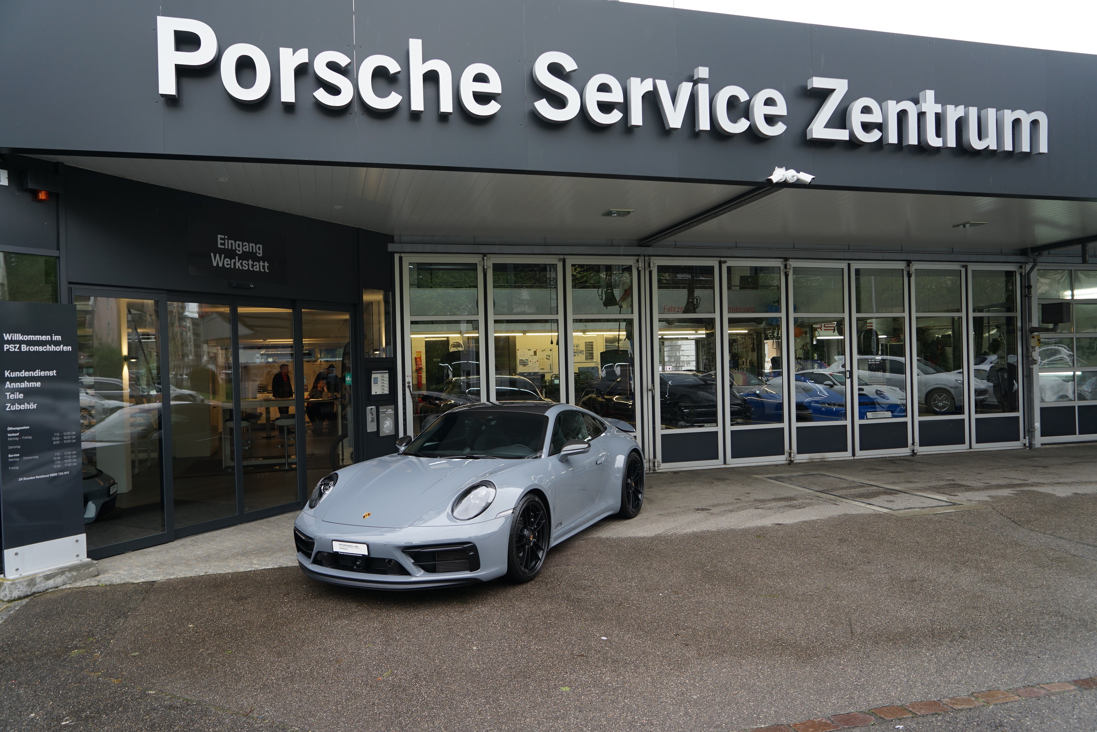 PORSCHE 911 Carrera 4 GTS PDK