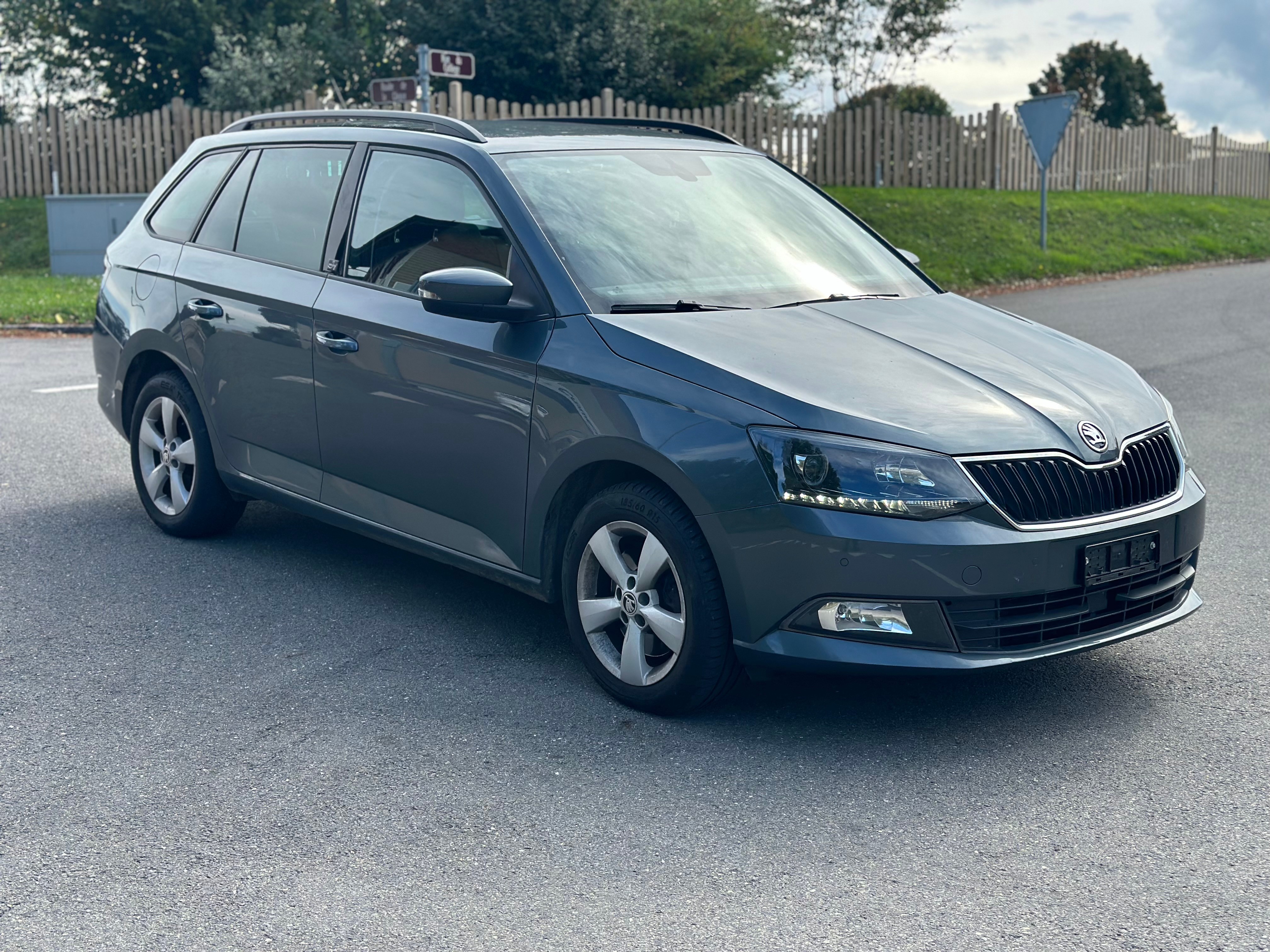 SKODA Fabia 1.2 TSI Ambition DSG