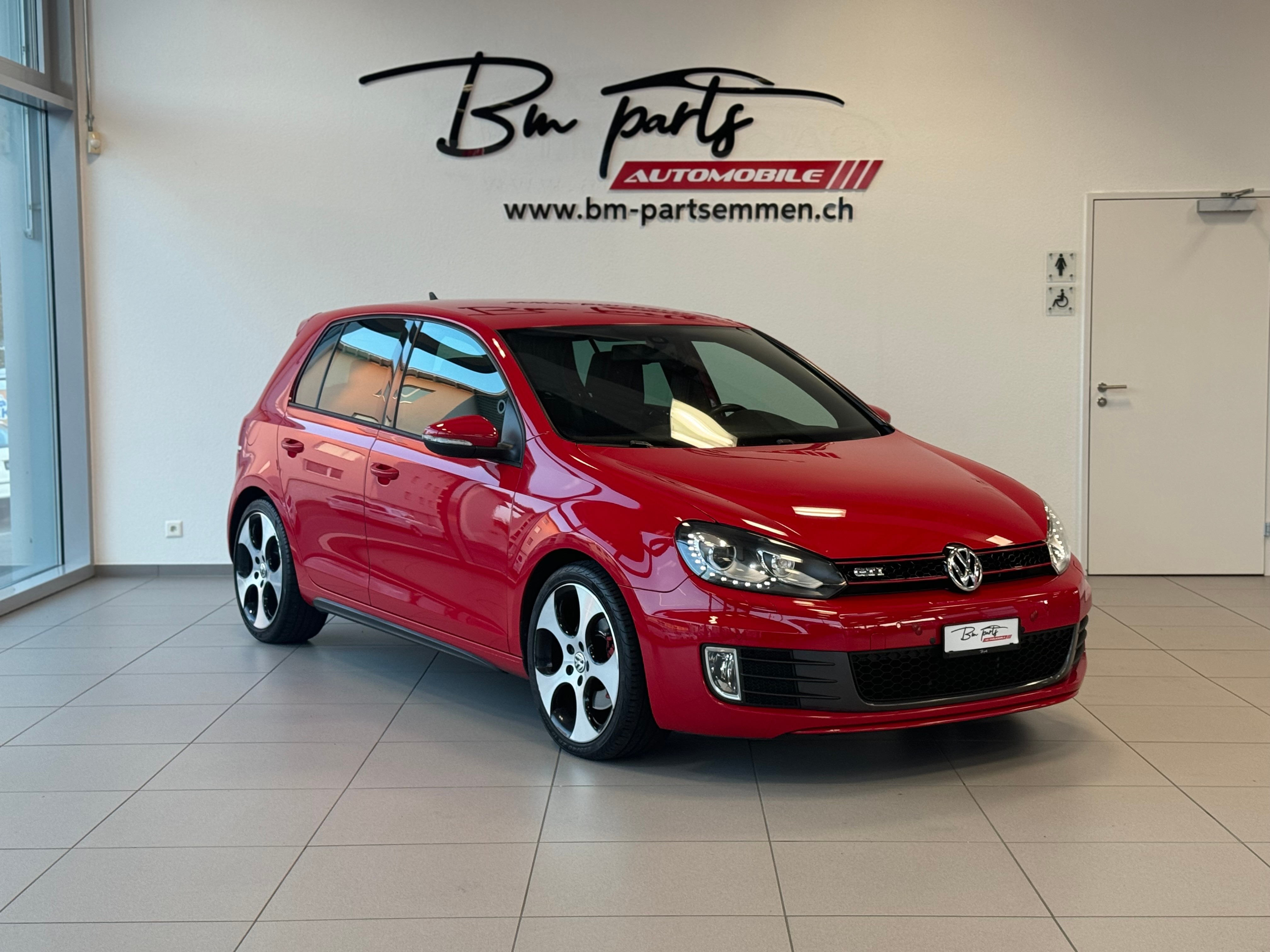 VW Golf 2.0 TSI GTI DSG Frisch ab MFK / Service - 8Fach Bereift