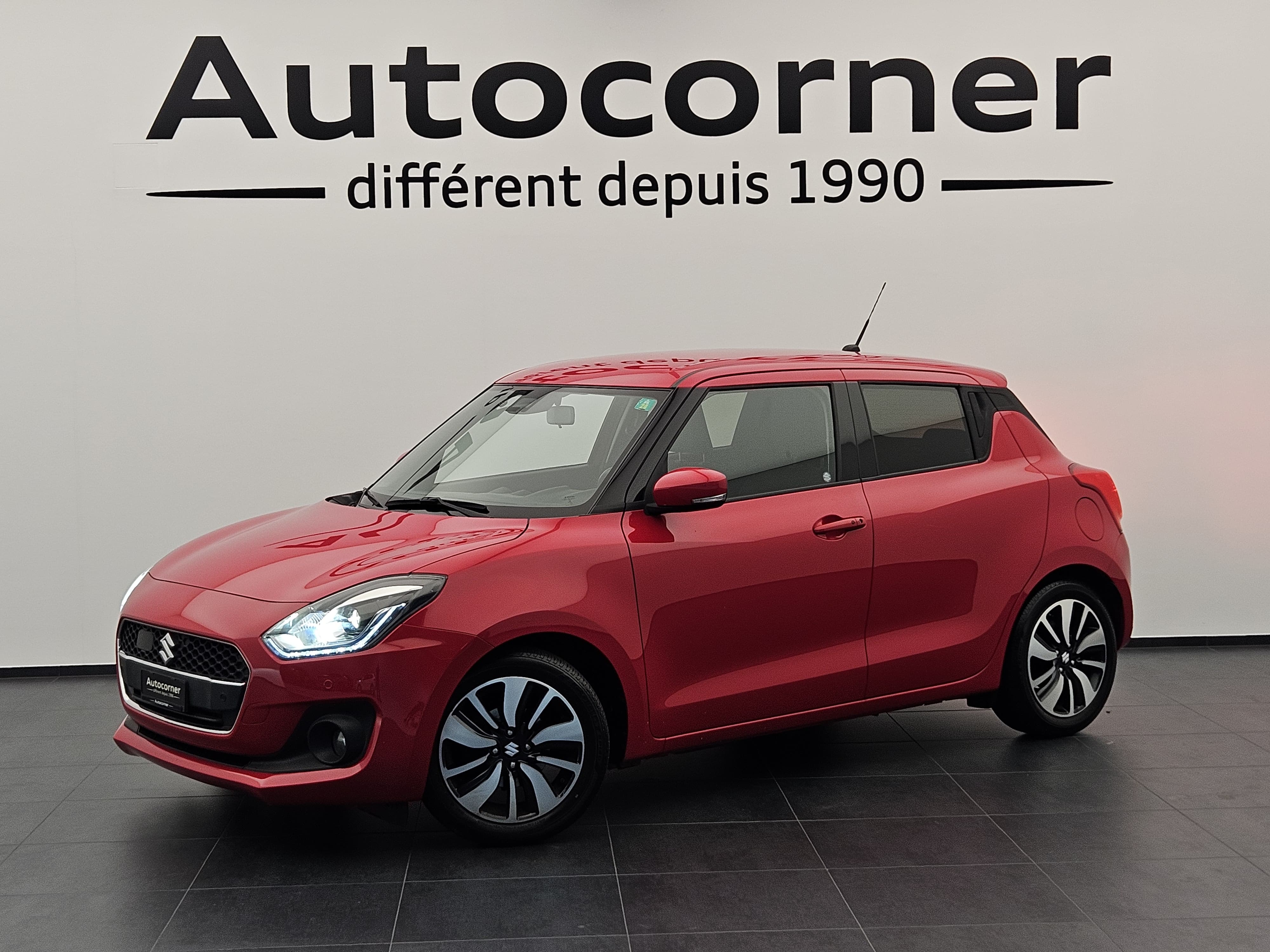 SUZUKI Swift 1.0 12V SHVS Tradizio Top Hybrid