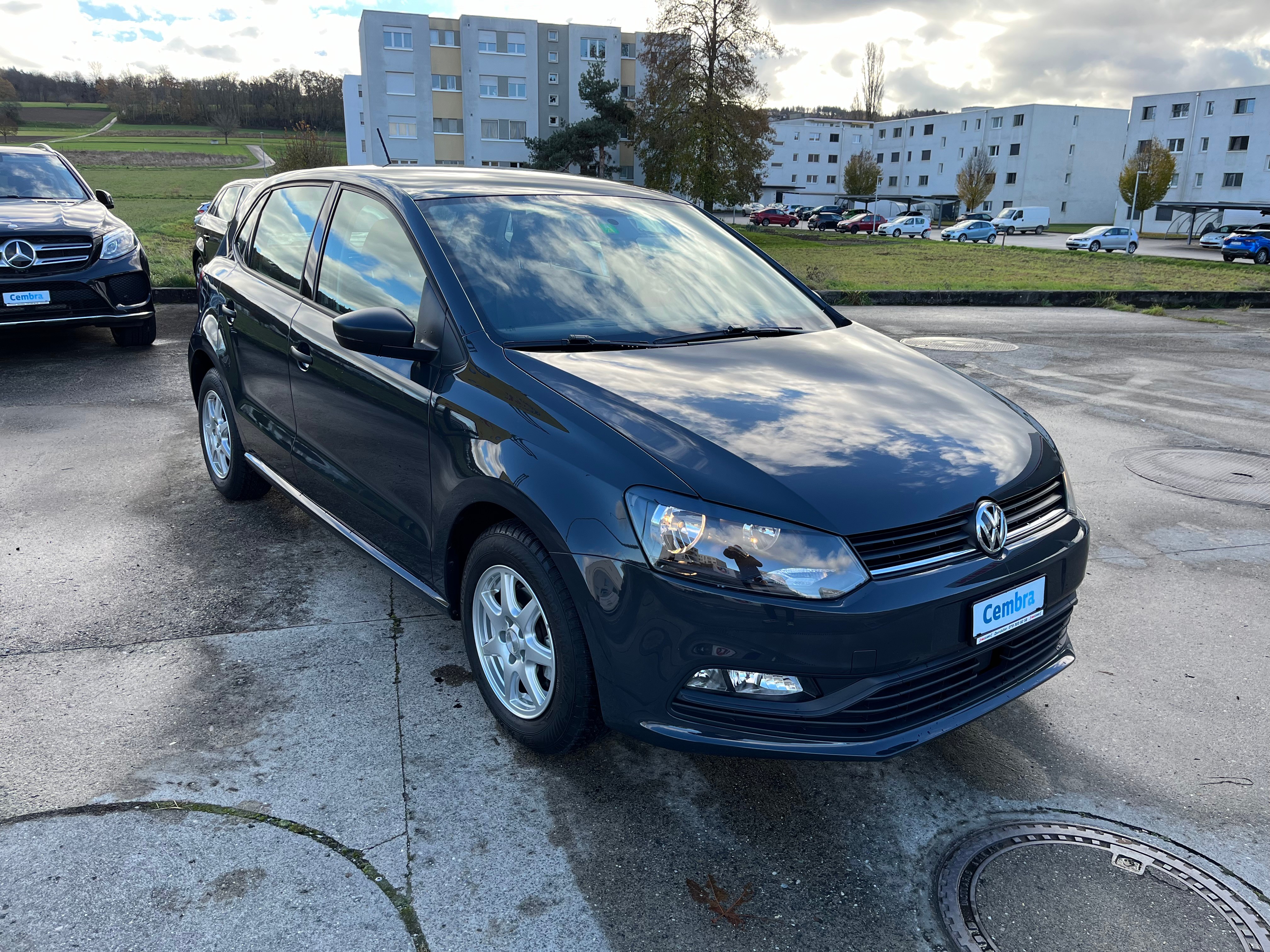 VW Polo 1.2 TSI BMT Trendline 90CV en Gris Nardo. De 1ère main, seulement 18'000Kms! Comme neuve!