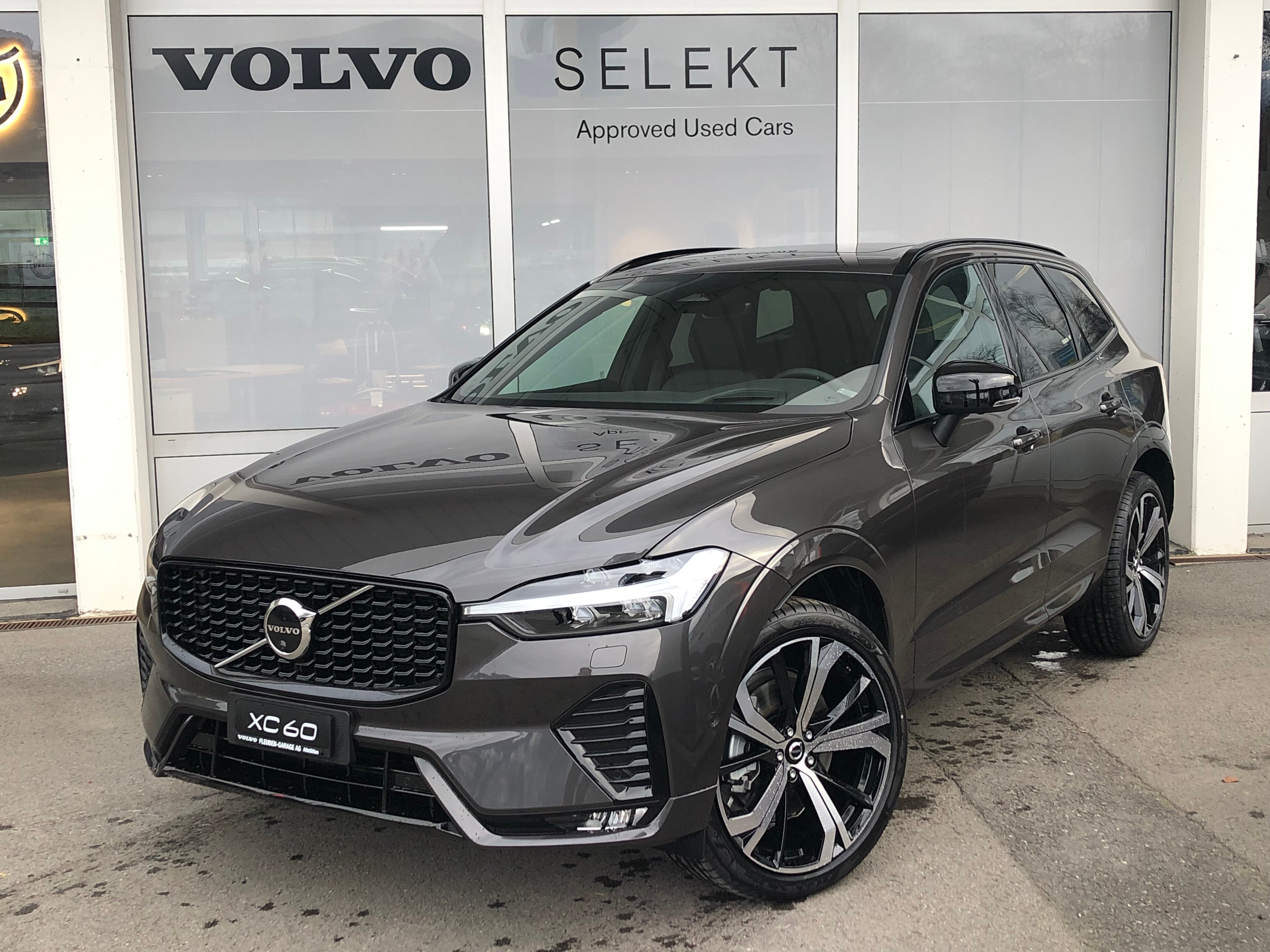 VOLVO XC60 B5 D AWD Ultim Dark