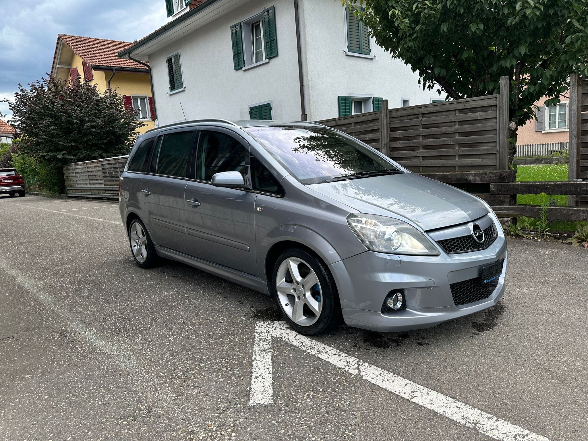 OPEL Zafira 2.0i 16V Turbo OPC